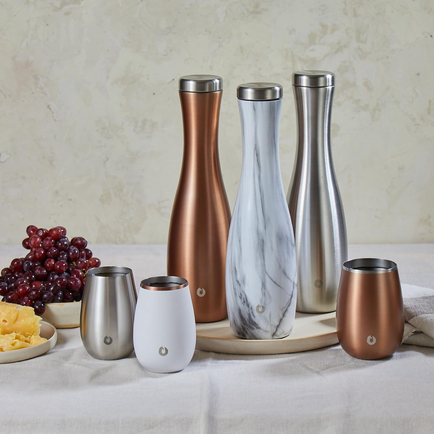 SNOWFOX Premium Vacuum Insulated Stainless Steel Grand Pinot Wine Glass -Set of 2 -Chilled Wine Stays Icy Cold -Stemless Cocktail Glasses -Elegant Home Entertaining -Classic Barware-13.5Oz -Black/Gold image number 1