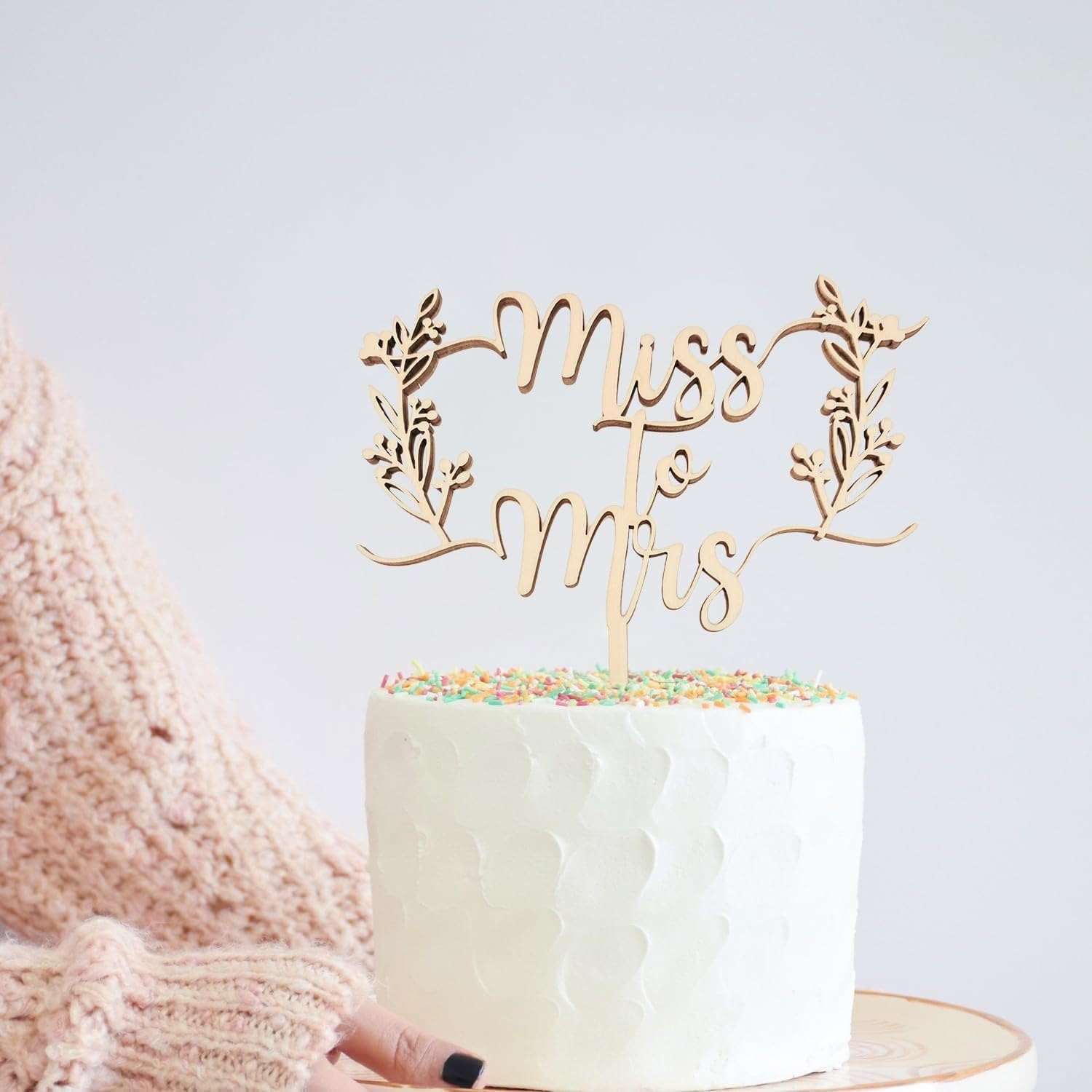 Miss to Mrs. Bride Wedding Cake Top, Elegant Wooden Flower Design, Suitable for Rural Wedding Party Decoration, Perfect for Bridal Shower and Celebration Cake Decoration image number 3