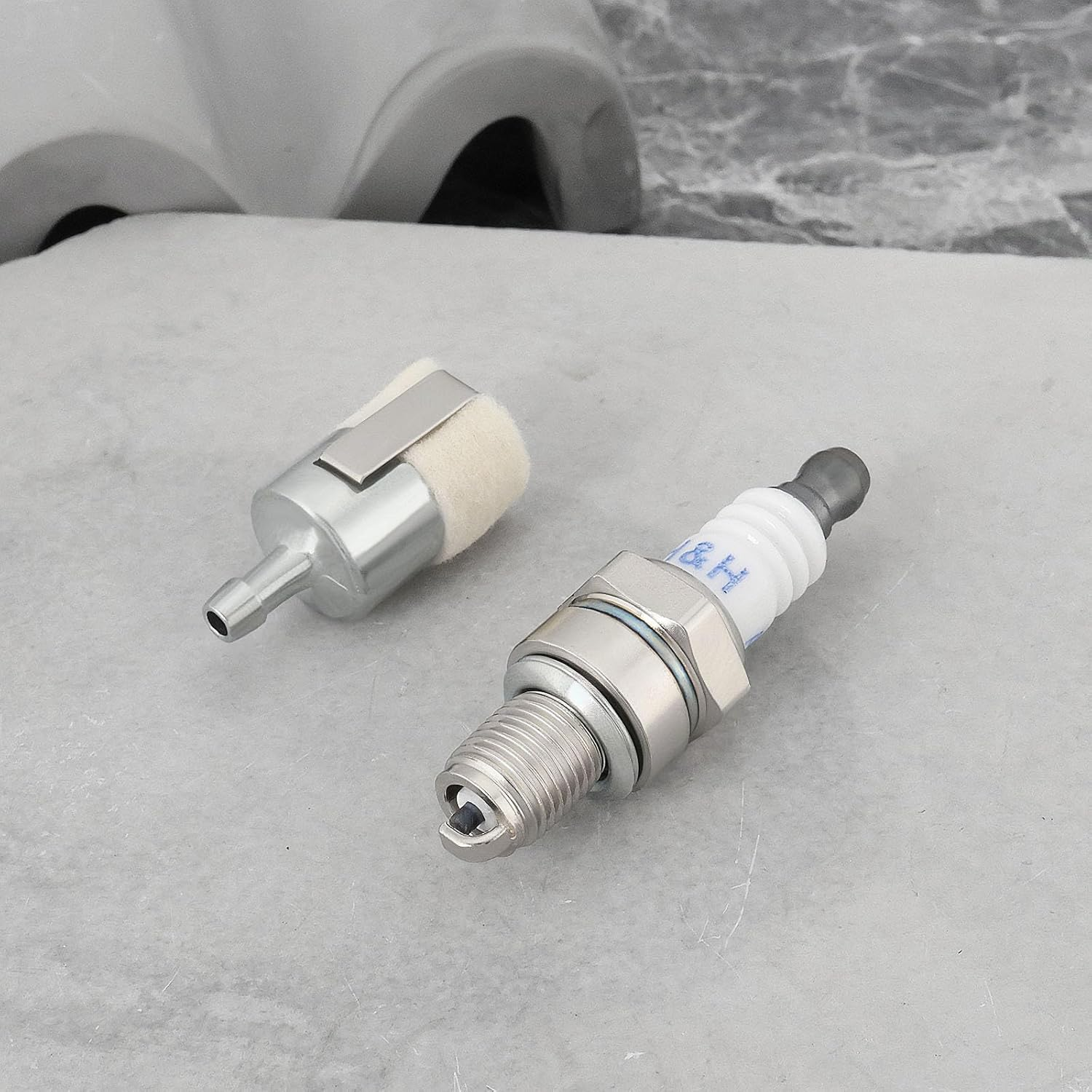 YINETTECH 1Set Mower Air Filter with Spark Plug Primer Bulb Replacement Part Compatible with 17211-Z0Z-000 17211Z0Z000 Compatible with Honda GX35 GX35NT HHT35S 35Cc 4 Stroke 1.3 HP Small Engine image number 4