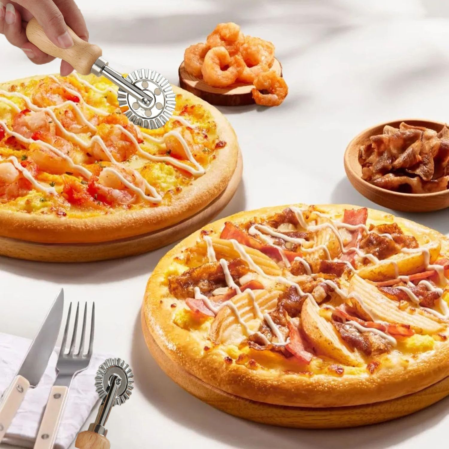 Shengsenfu Pasta Maker Cutter Wheel, Pastry Wheel Cutter, Ravioli Maker with Zinc Alloy Blade, Wooden Handle image number 2