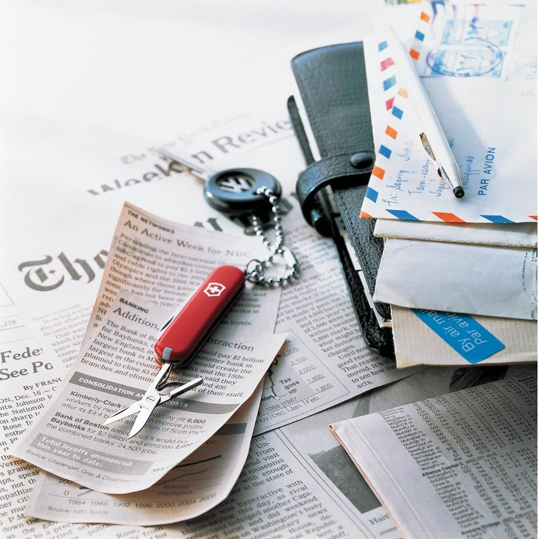 Victorinox Swiss Army Pocket Knife Classic SD with 7 Functions, Red, Gift Box Packaging - Cherry Blossom image number 3