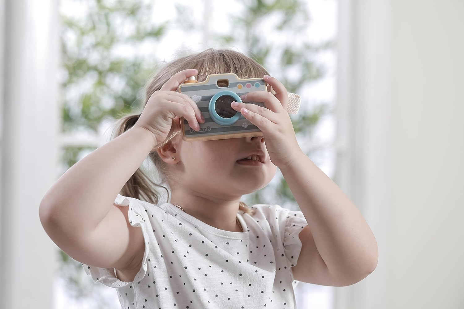 Viga Polarb Wooden Camera Toy image number 1