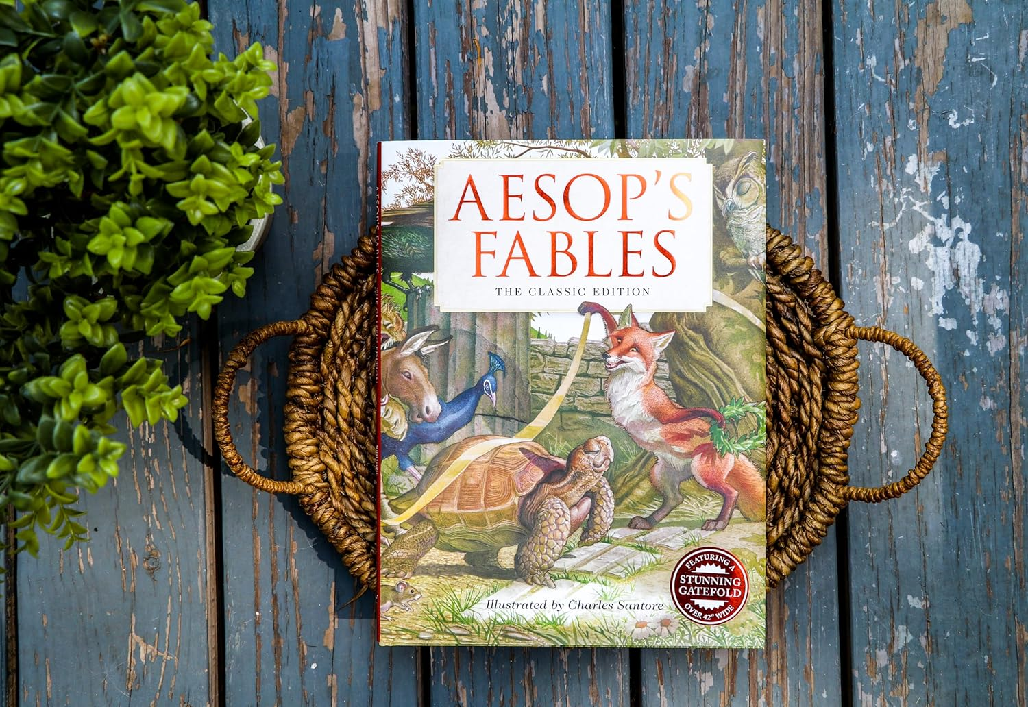 Aesop'S Fables Hardcover: the Classic Edition by the New York Times Bestselling Illustrator, Charles Santore image number 5