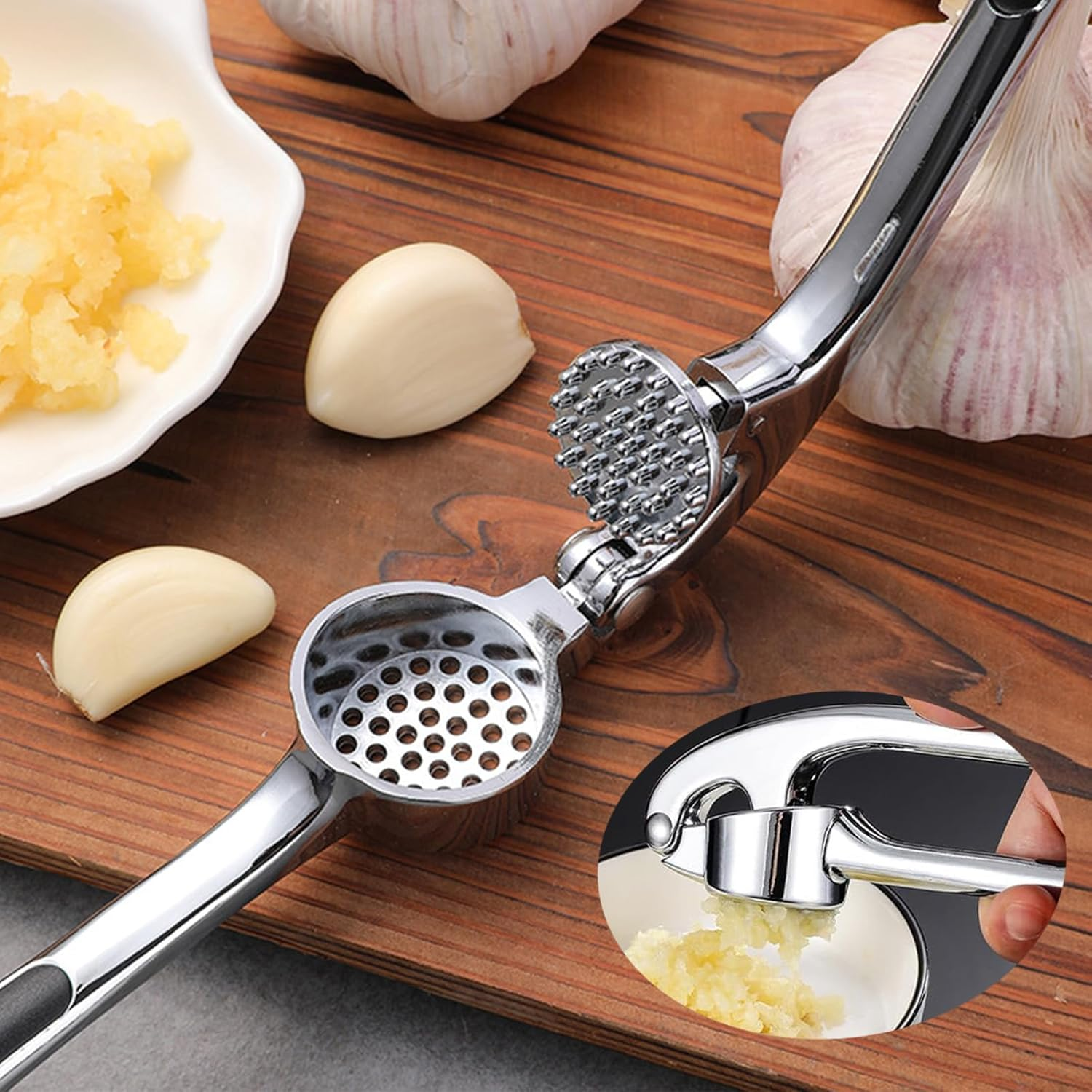 Garlic Press, Garlic Cutter with Garlic Peeler and Cleaning Brush, Garlic Cutter Garlic Press and Dishwasher Safe, Comfortable and Easy to Clean, Zinc, Silver image number 3