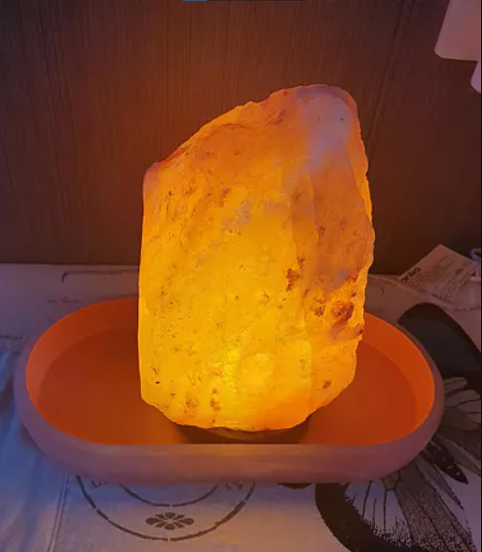 Himalayan Salt Lamp with Wooden Base &ndash; 18.5Cm Tall, 2.1Kg Natural Crystal Rock Lamp for Bedroom or Living Room &ndash; Indoor Decorative Light with Power Cord &ndash; Soothing Warm Glow image number 4