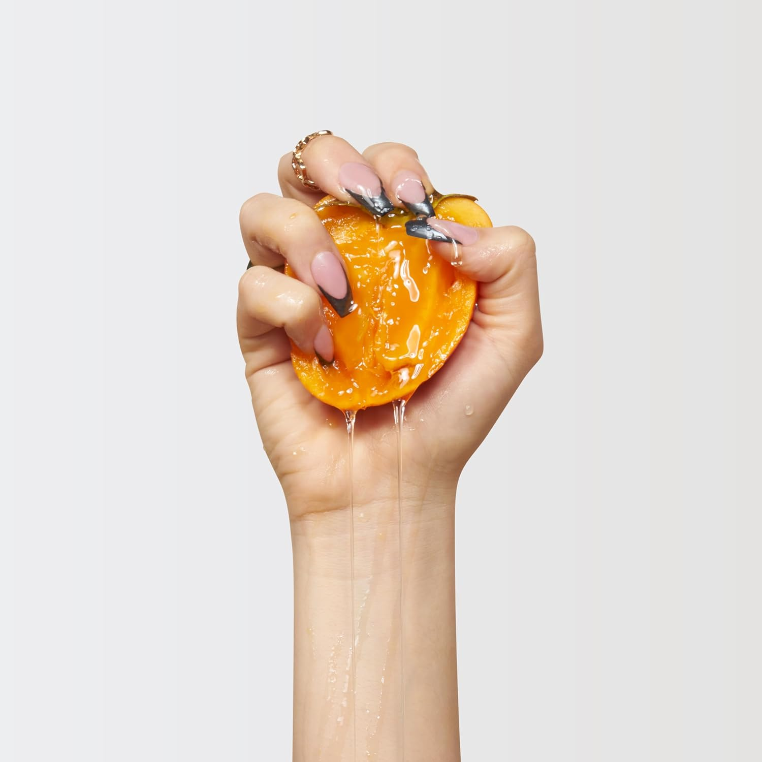 Addison Rae Fragrance Chill - Mood-Boosting Fragrance Gift Set for Women - Chamomile and Pear Blossom Notes - Eau De Parfum and Body Spray - 2 Pc image number 6