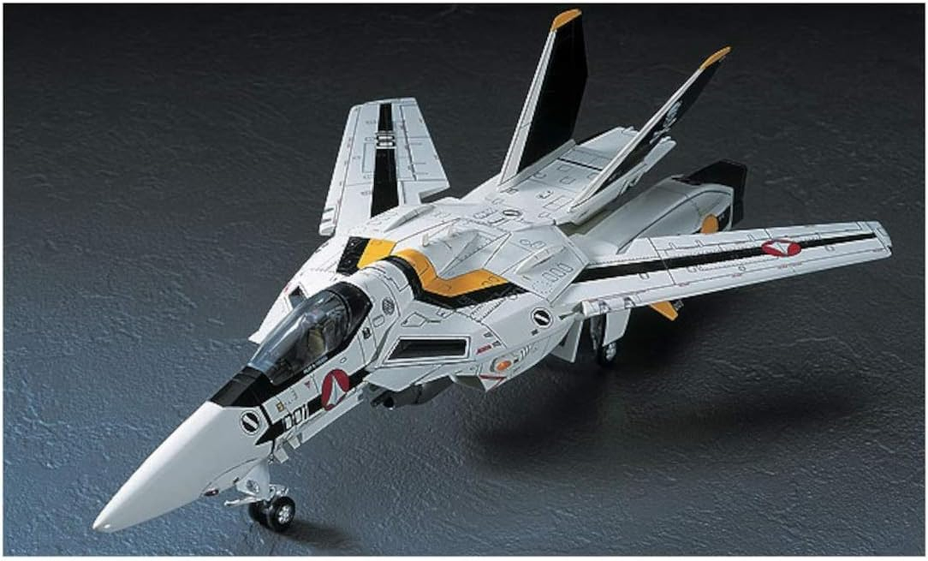 Hasegawa 1/72 Macross Vf-1A / J/S Valkyrie image number 1