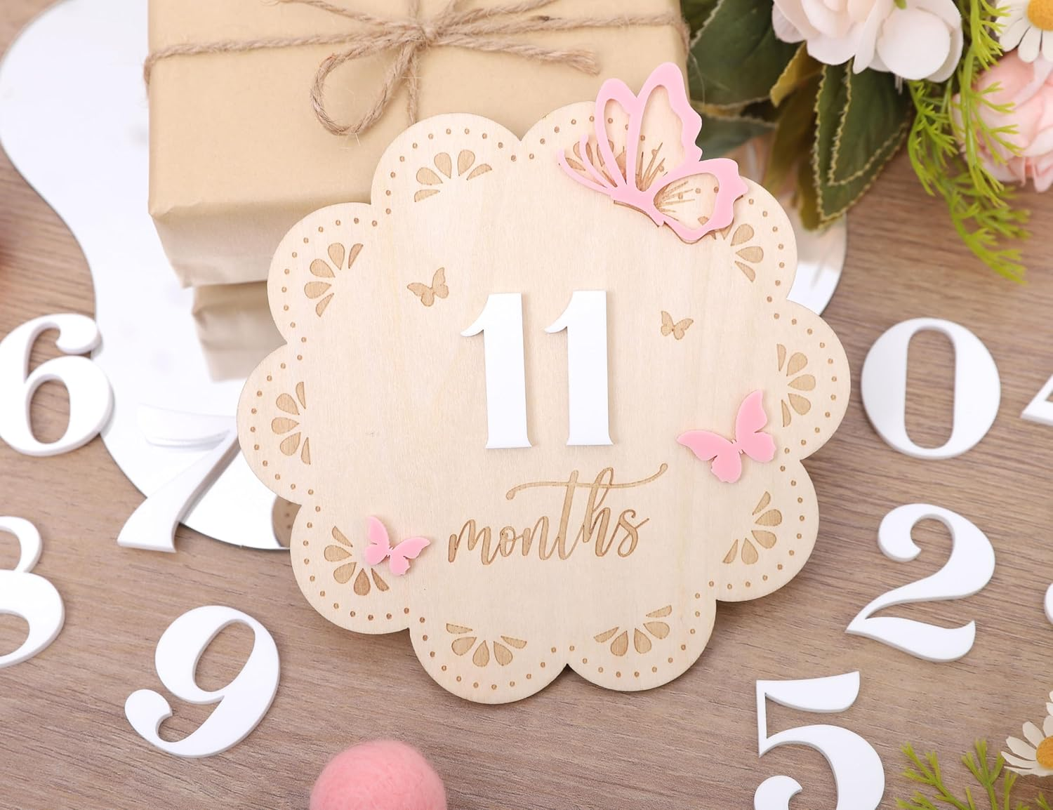 Butterfly Wooden Monthly Milestone Cards - 1-12 Months Interchangeable Baby Months Signs, Double-Sided Printing, round Butterfly Milestone, Newborn Memento Milestone, Baby Shower Photo Props image number 4