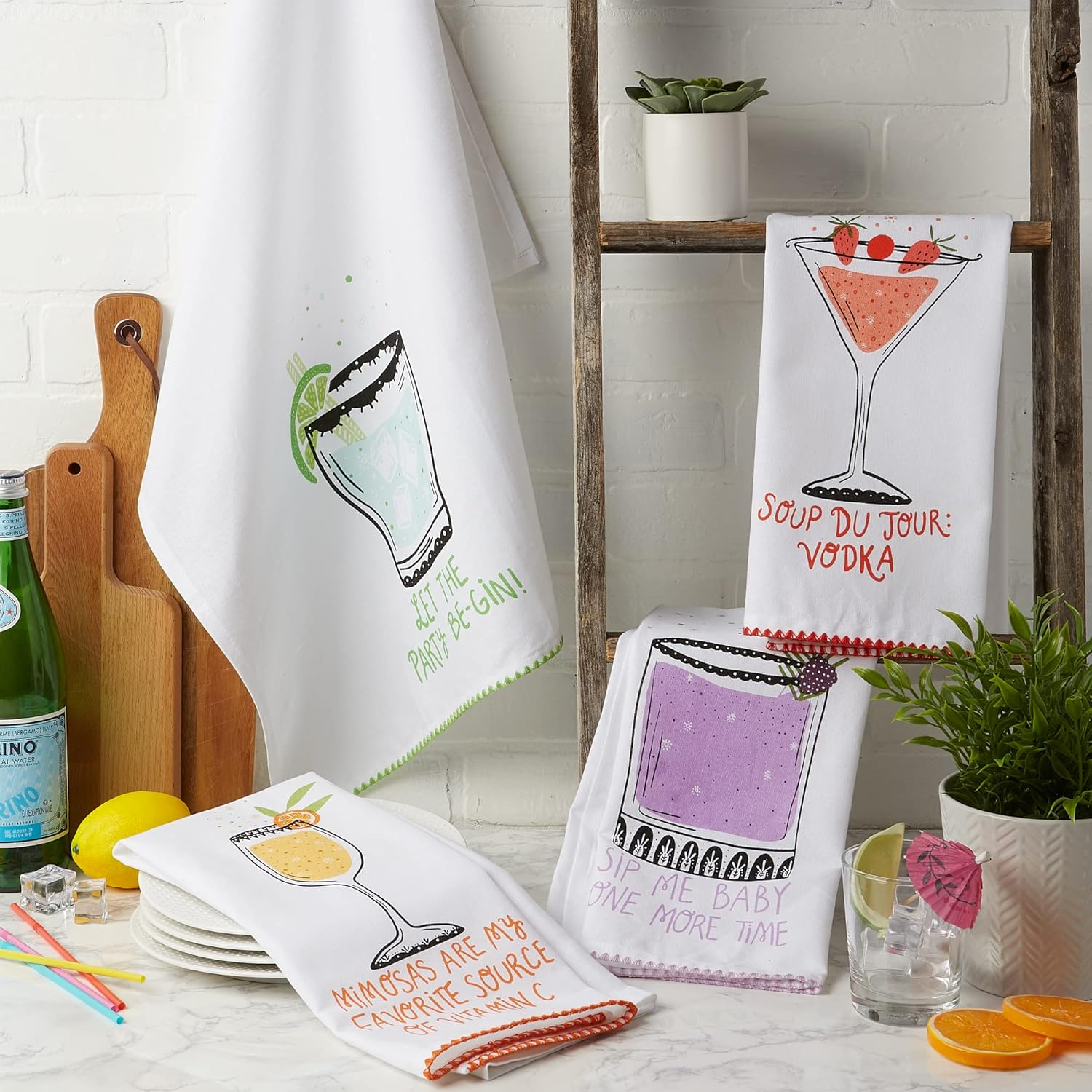 DII Decorative Printed Kitchen Towels Absorbent & Fast-Drying Tea Towel Set, 18X28, Sassy Cocktails, 4 Piece image number 6