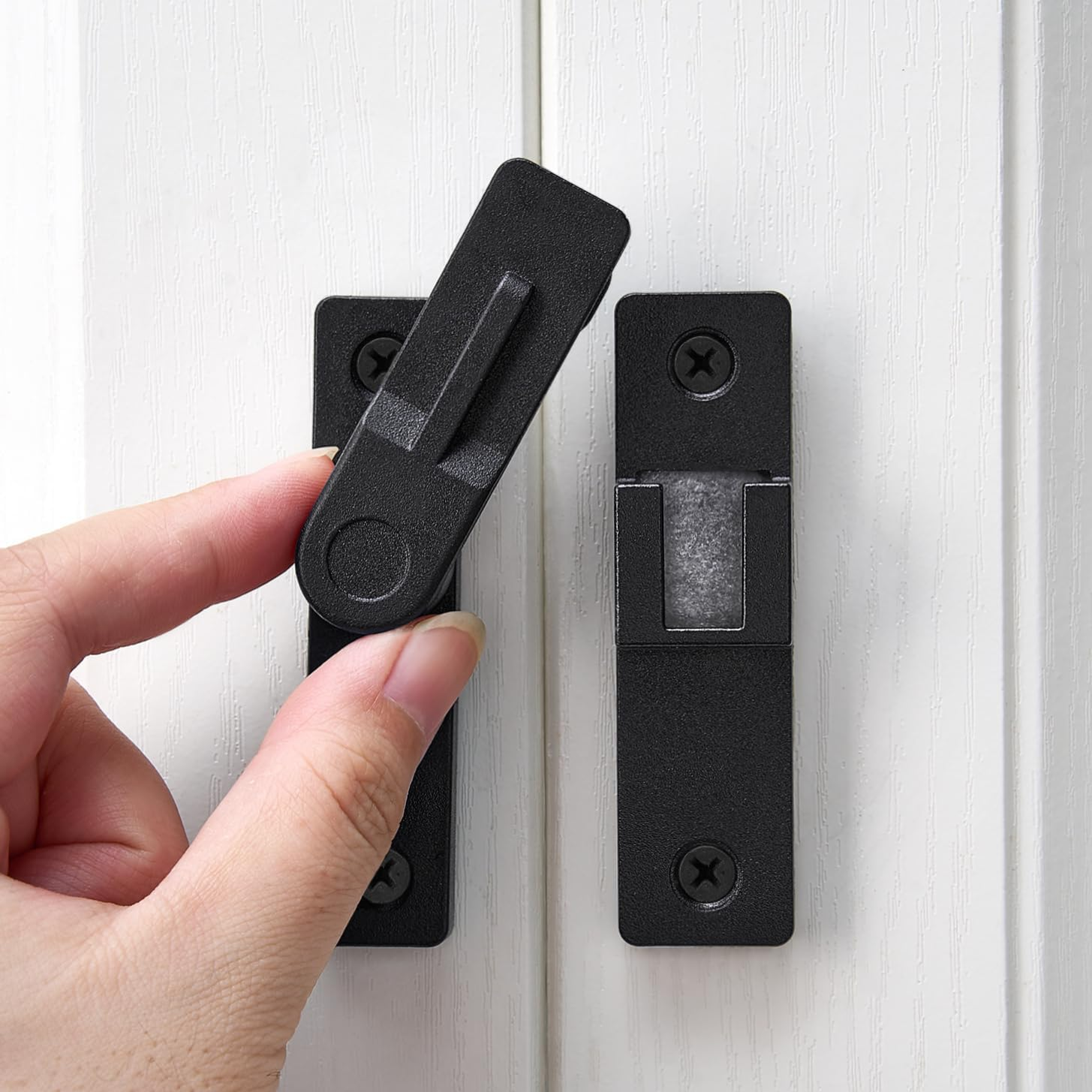 INIRET 180 Degree Flip Latch, Barn Door Latches，White Zinc Alloy Barn Gate Flip Door Latch,Sliding Door Antique Lock Gate Latches Wine Cabinet Closet Door Latches，White Finish