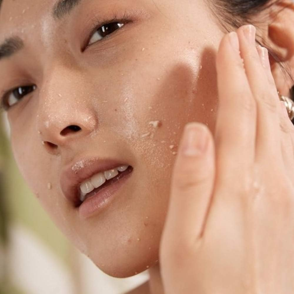 The Body Shop Youth Liquid Skin Scrub Gentle Exfoliating 100Ml Liquid image number 2