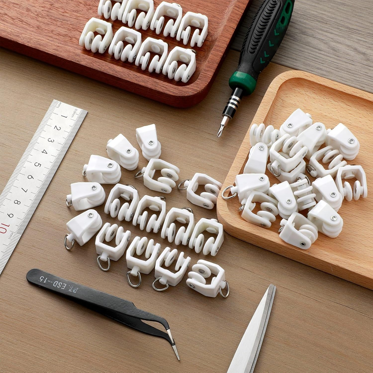 Curtain Track Rollers Ceiling Curtain Track Hooks Flexible Bendable Clips 11 Mm White Plastic Drapery Rail Gliders with Hooks for Shower Curtain Window Tracks(200 Pieces)