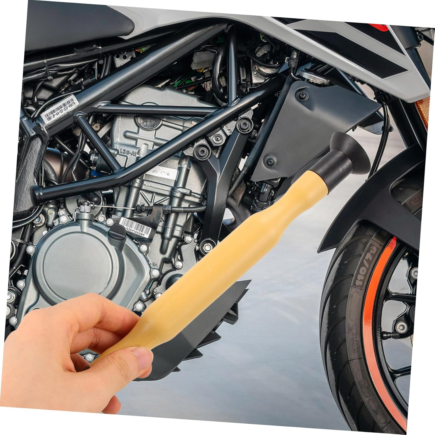 TINEASUR 2Pcs Manual Air Operated Valve Grinding Tool for Engine Valve Repair Grinding Stick for Automotive and Motorcycle Use Compact and Wear-Resistant Design image number 6