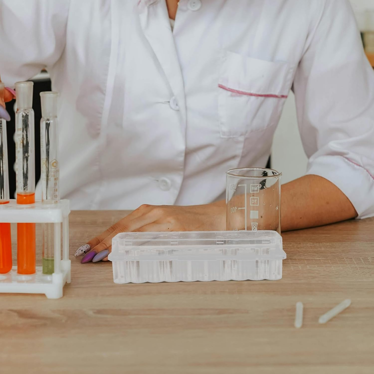 Sewroro Plastic Vial Storage Box, 3Ml Freezer Vial Microtube Organizer Case, 24 Slot Clear Storage Container, for Essential Oils, Home and Laboratory Use image number 4