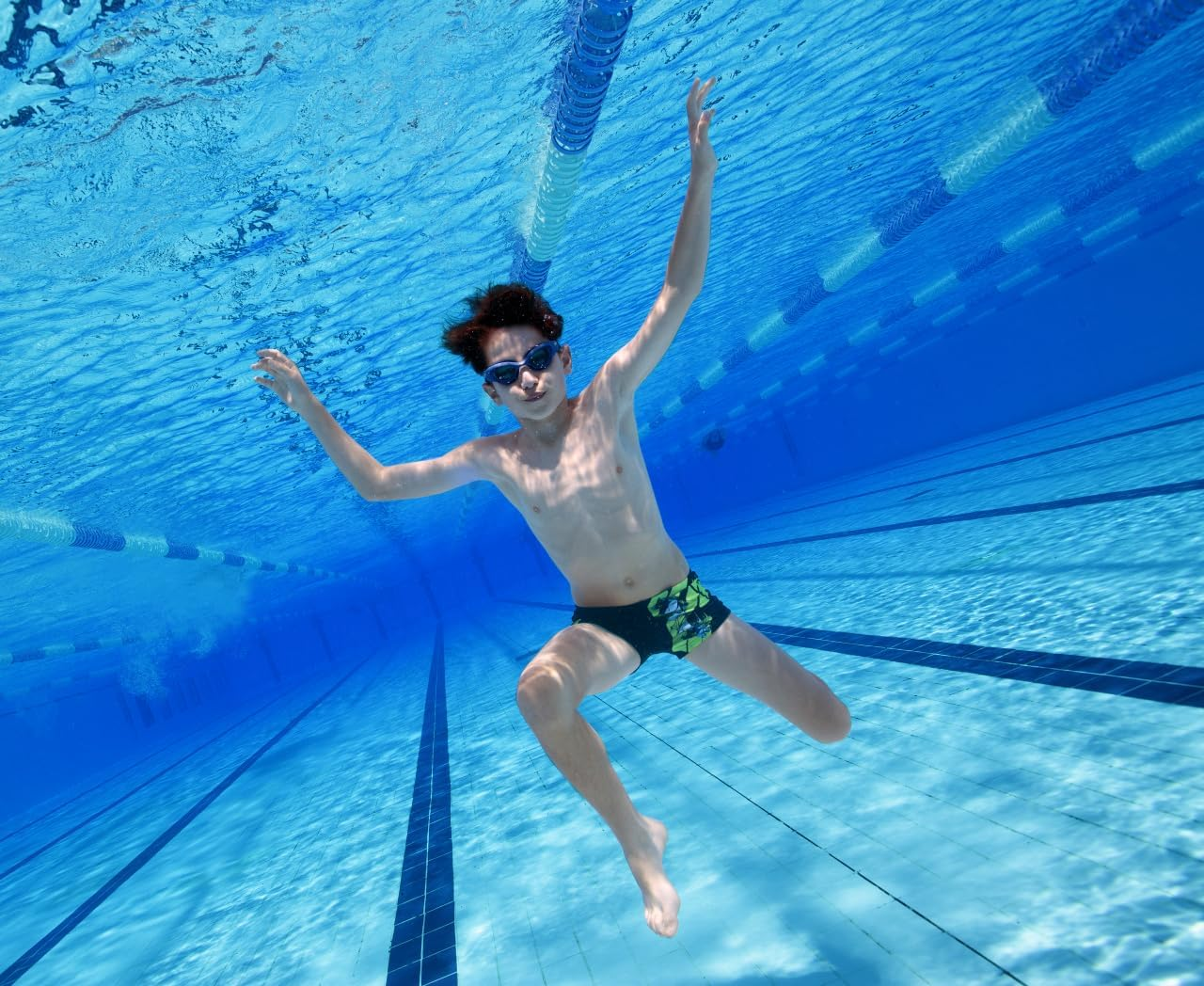 ARENA the One Junior Goggles, Comfortable, Unisex Anti-Fog Goggles with UV Protection and Adjustable Fit, for Children Age 6-12 - Light Blue/Red image number 5