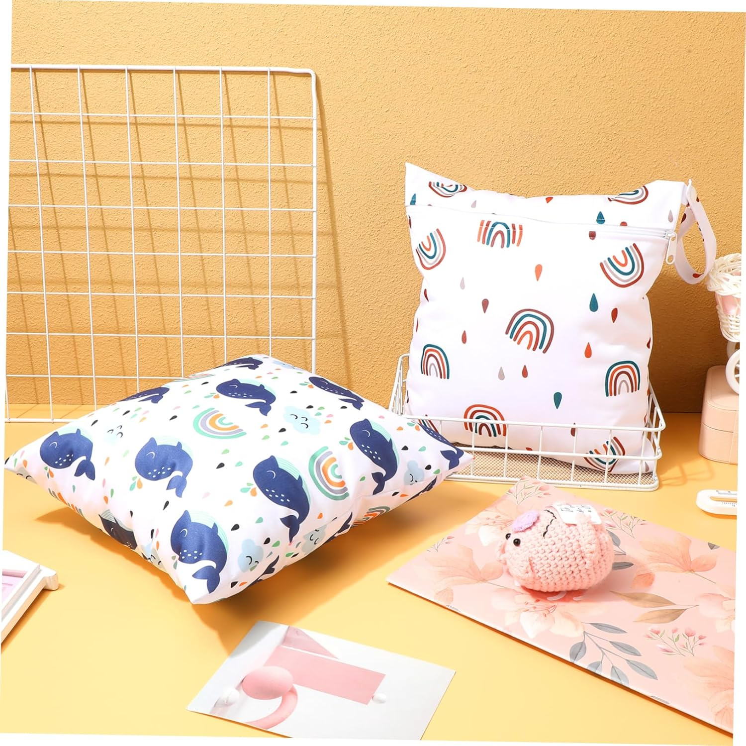 Hohopeti 2Pcs Portable Wet Bag Cartoon Patterns Diaper Caddy Bag for Organiser Travel Napkin Zipper Closure image number 1