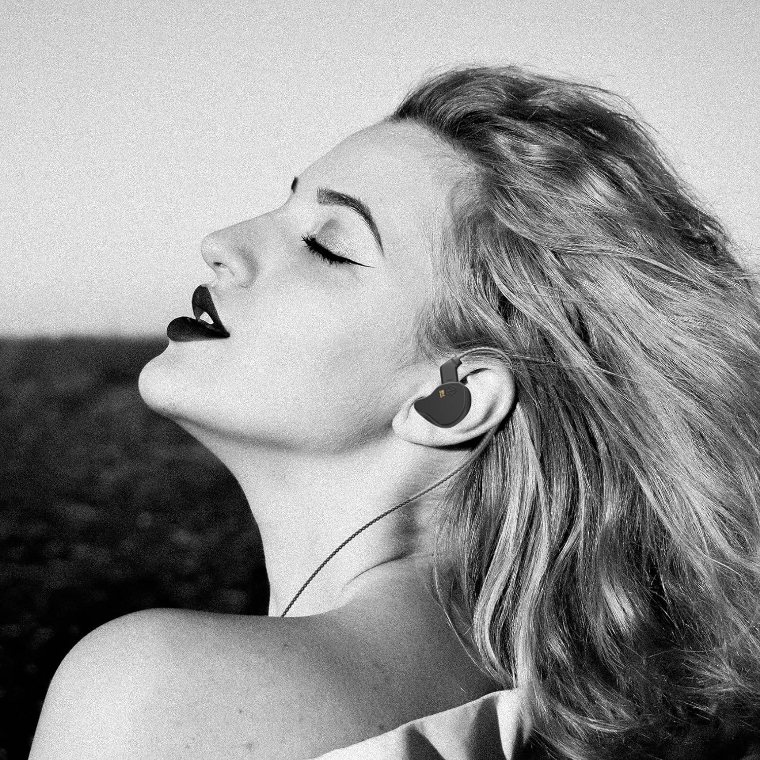 CCZ Yinyoo Melody in Ear Monitors, Wired Earphones without Microphone IEM HIFI Bass with 1DD 1BA, Ear Fins, IEM Earphones with 4N OFC Cable for Musicians, Singer, on Stage,Studio (No Mic, Clear Black) image number 6