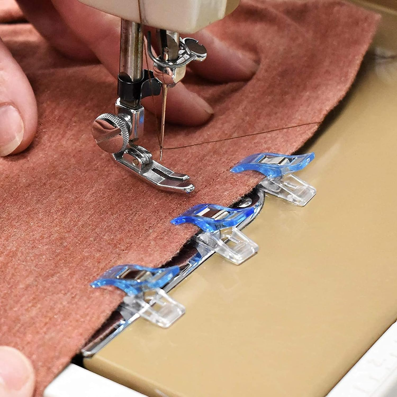 150 Pack Multipurpose Sewing Clips Assorted Colors for Quilting and Crafts with an Box image number 4