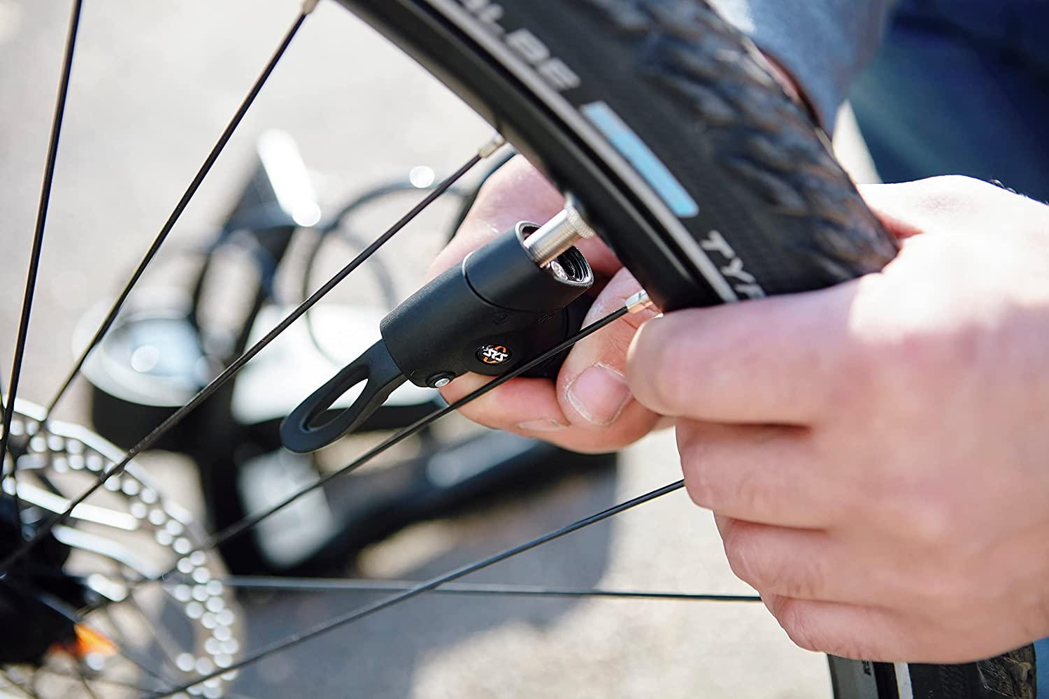 SKS Multi-Valve Head Tyre Valve Connector image number 2