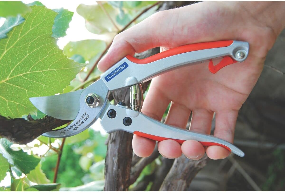 Tramontina 78316501 Professional Steel Pruning Shears, Garden Shears with Rubber-Coated Handles image number 1