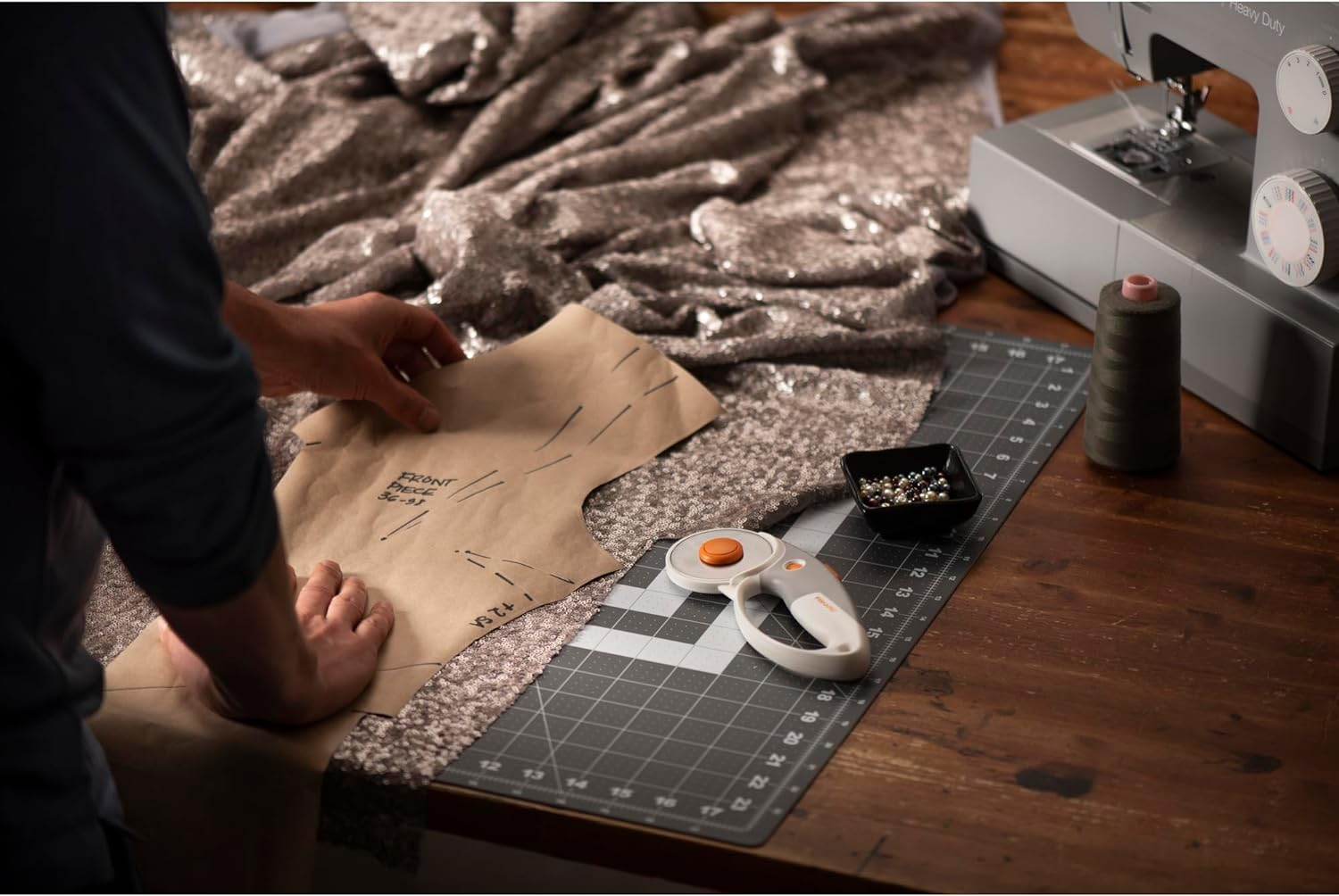 Fiskars 1065932 Rotary Cutter, White image number 2