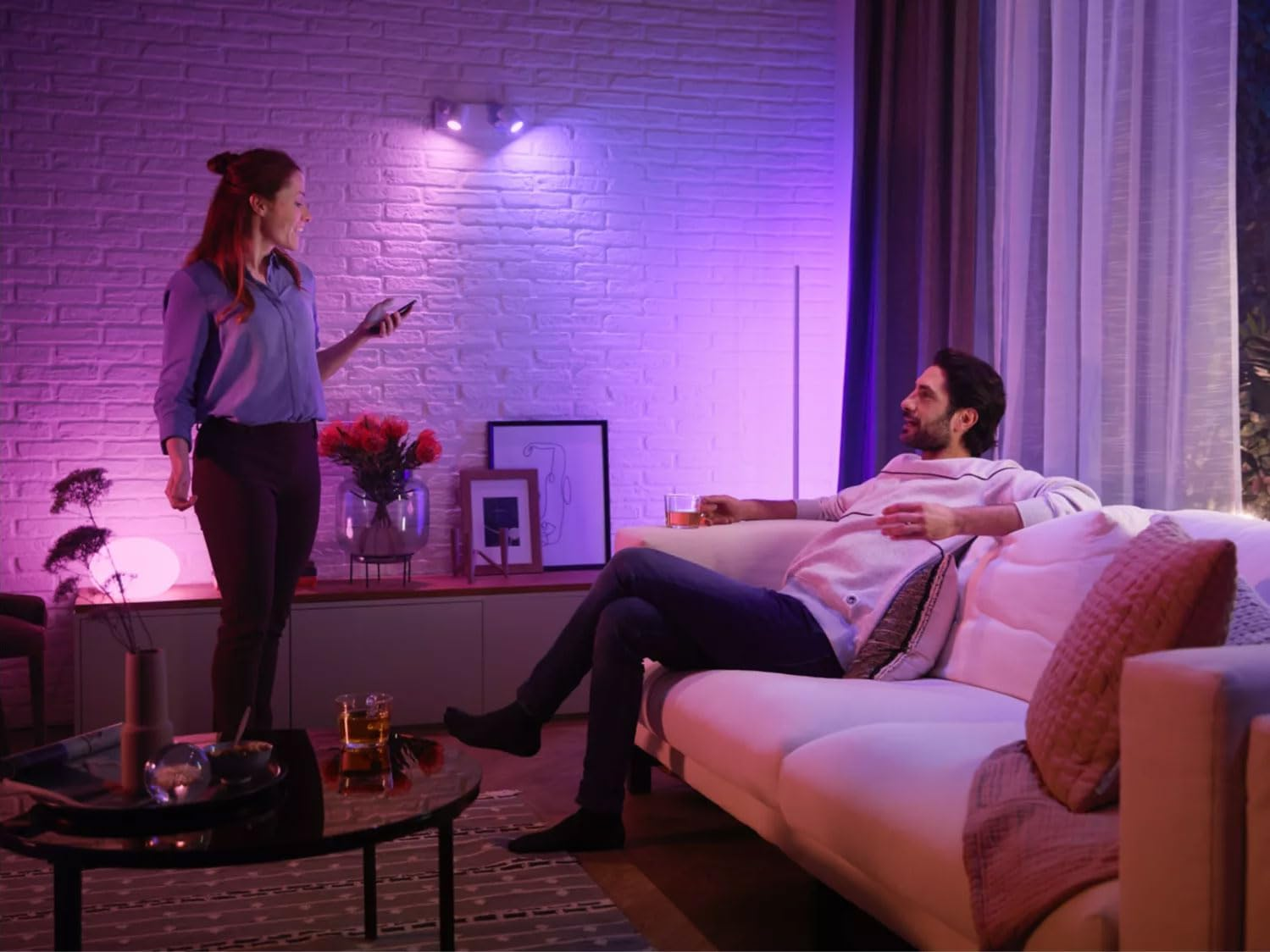 Philips Hue White and Color Ambiance GU10 image number 2