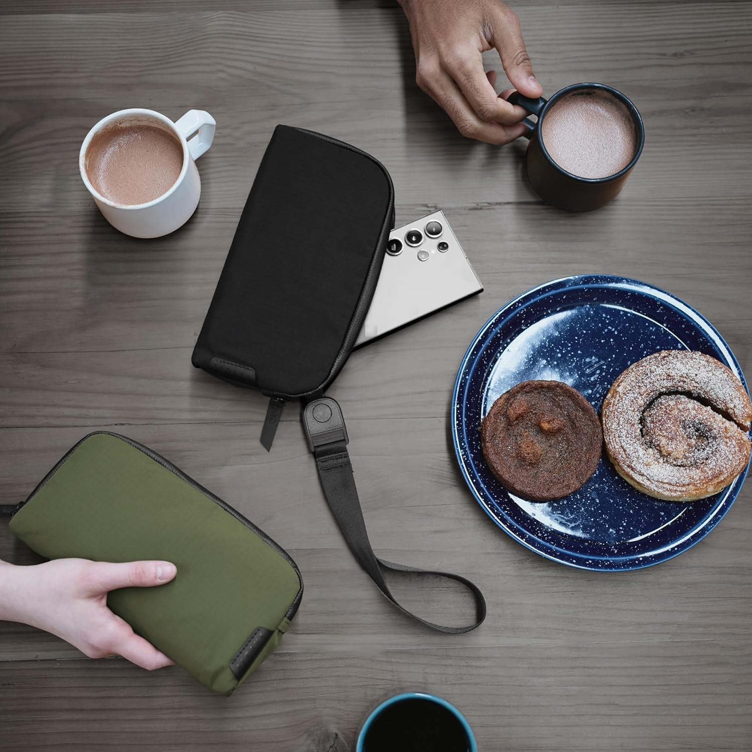 ALPAKA Flight Pouch - Mens Travel Bag Crossbody Phone Case, 0.3L Travel Purse for Men,Water-Resistant Fabric, Adjustable & Detachable Shoulder Strap, YKK Zipper,Travel Wallet Black