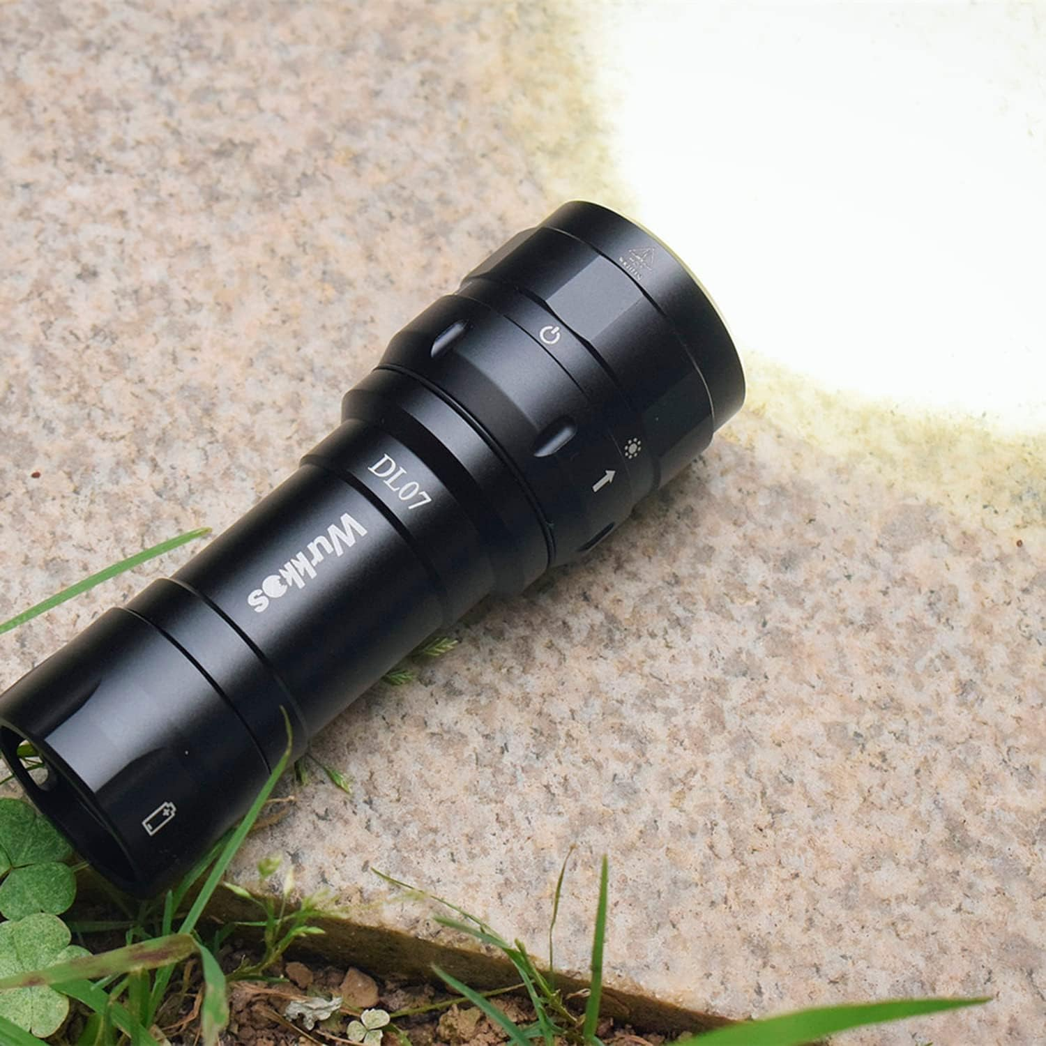 Wurkkos DL07 Diving Flashlight Rechargeable Scuba Dive Light, IPX8 Waterprood Diving Torch Max 3000 Lumens, 135 &deg; Beam Angle Diving Torch High 90 CRI Dive Video Photography Light with Ball Joint image number 2