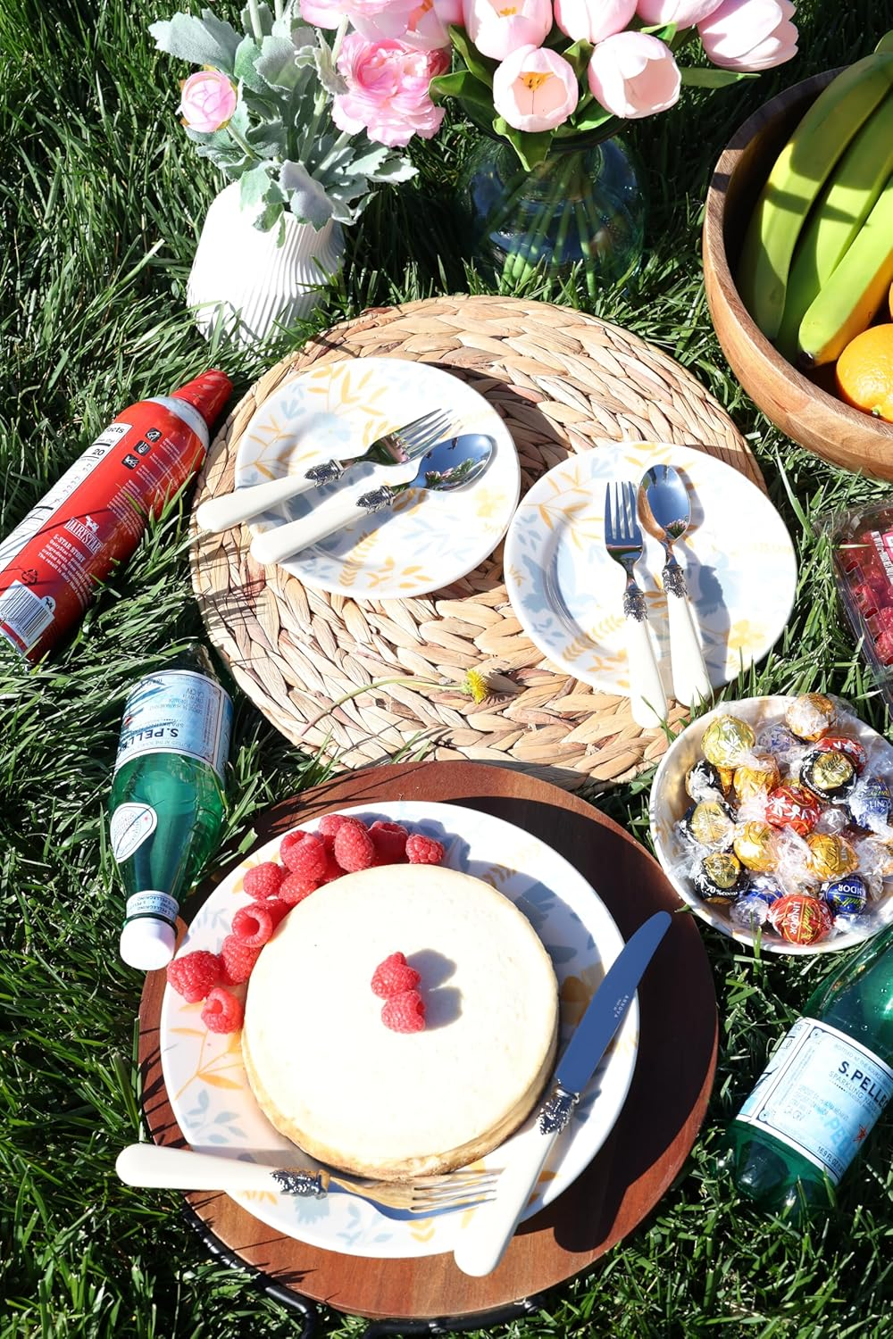 Annova Flatware 24 Pieces Set/Stainless Steel Vintage Silverware/Cutlery Set, Ivory Color, Dinner Knife/Dinner Fork/Dinner Spoon/Dessert Spoon, Mirror Polished, Service for 6 - Cream/Ivory Vintage