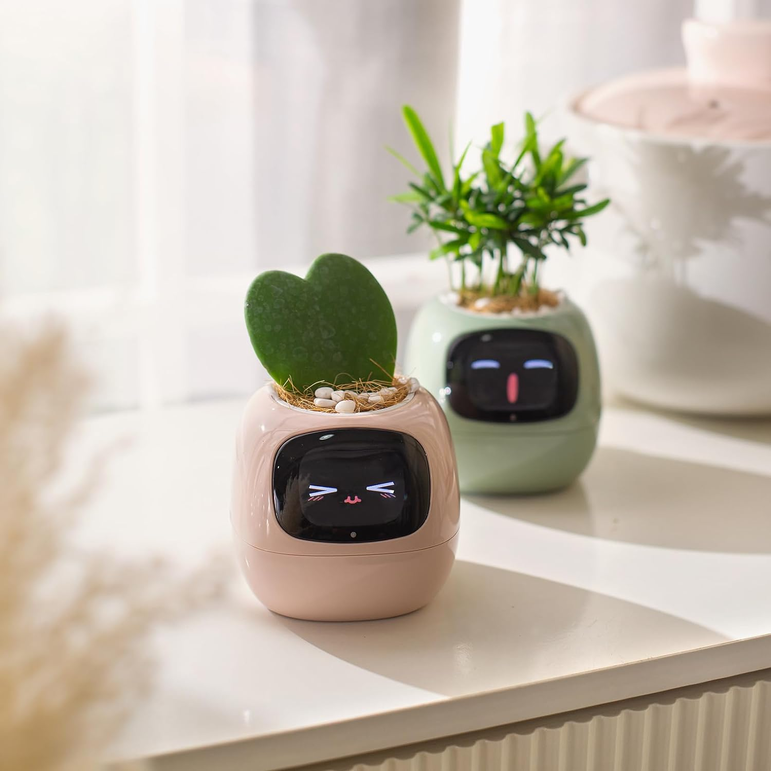 Smart Pet Planter Robot Guidance on Plant Care with Emojis, Adorable Plant Companion with Rich Gesture Interaction, Neat Desk Setup Gift(Green)