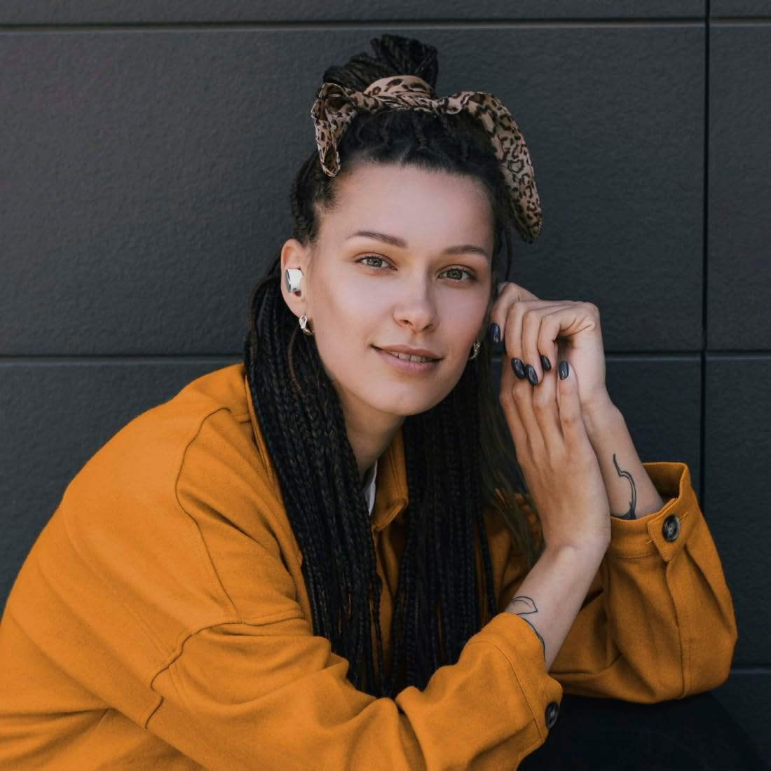 Hama Spirit Pure Bluetooth Headphones (In-Ear Headphones with Microphone, True Wireless Earbuds with Charging Station, IPX5 Splashproof, 25 Hour Battery, Wireless Headphones with Voice Control) White image number 6