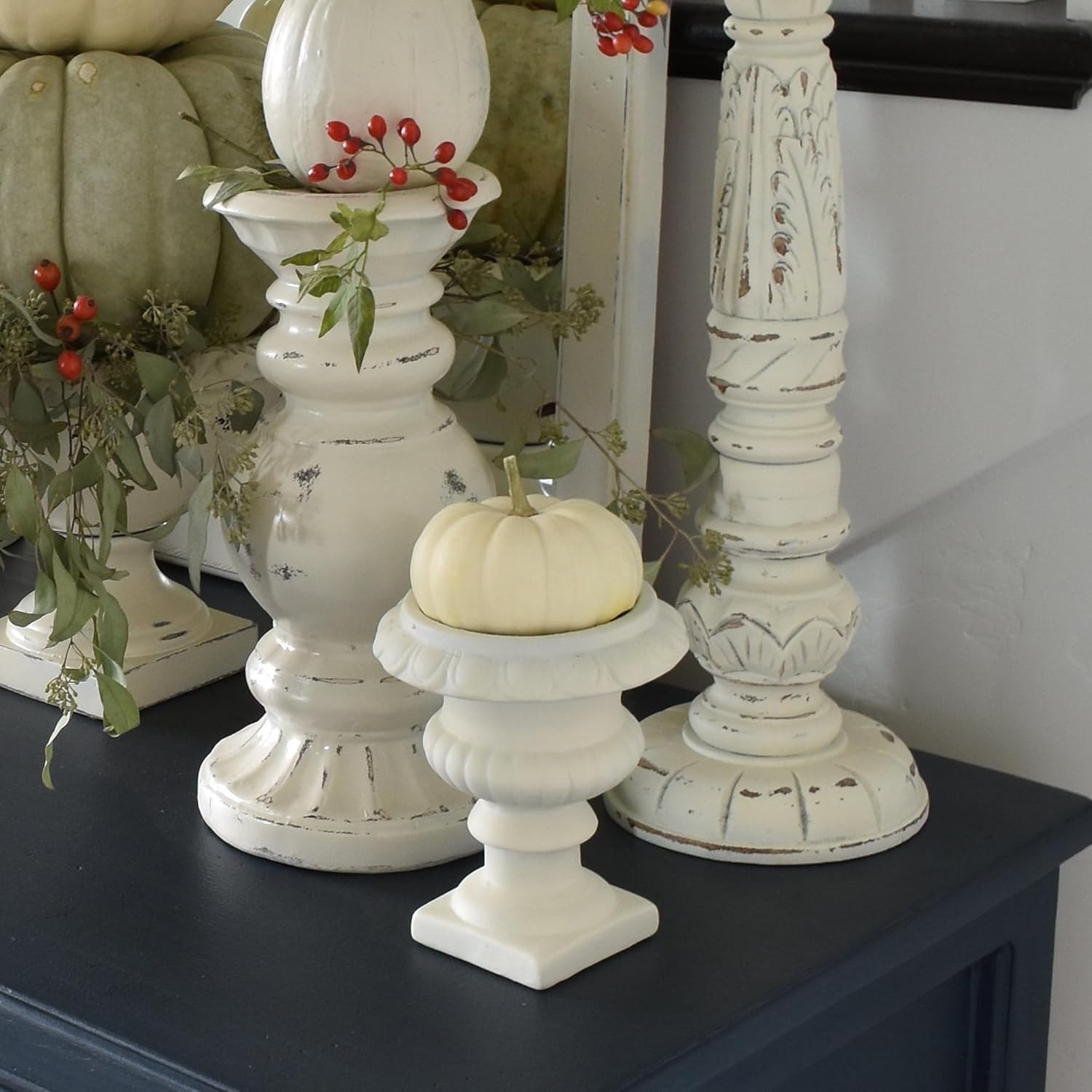 Rust-Oleum Chalked Ultra Matte Spray Paint, Chiffon Cream, 340 G | Velvety Smooth Finish for Furniture, Home D&eacute;cor & DIY Projects image number 3