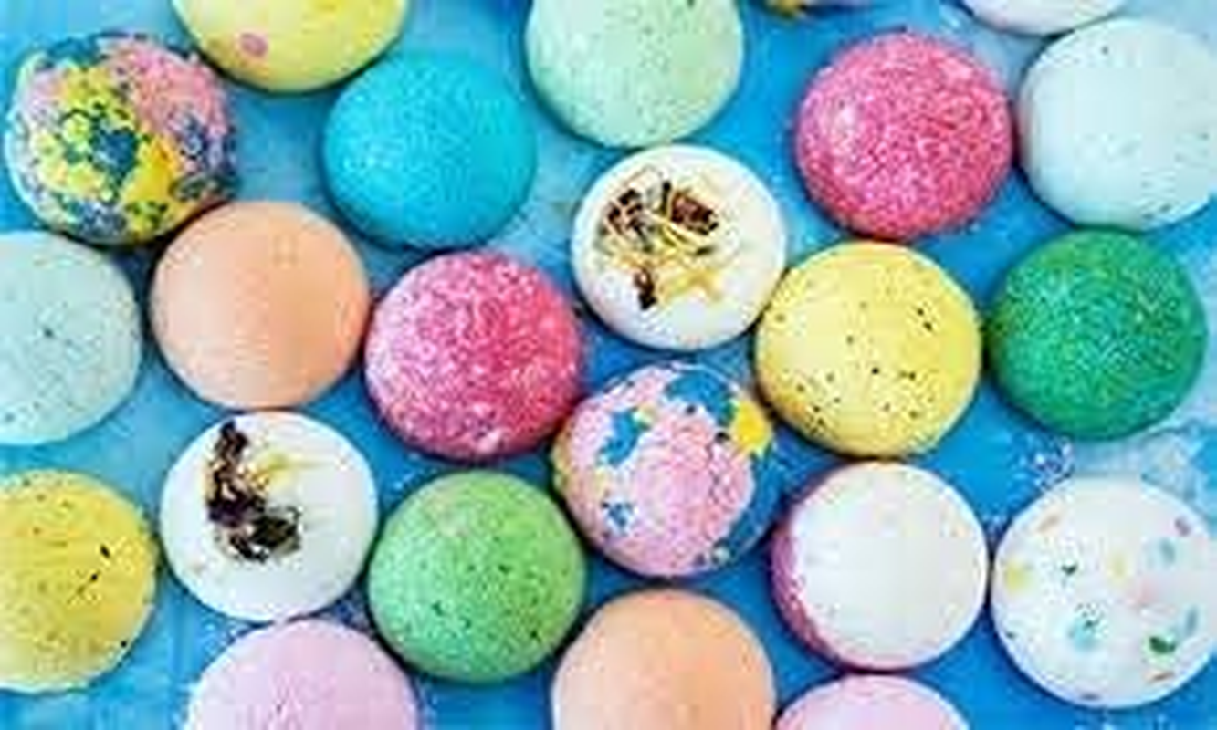 Splendor Santa Barbara Natural Soap Making Colorant Set - Dye Pigment Powder Variety Pack for Handmade Cosmetics, Bath & Body Scrubs, Masks, Bath Bombs & More DIY image number 3