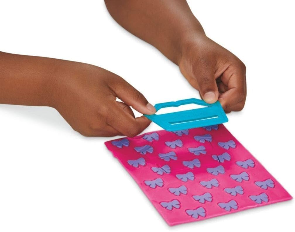 Play-Doh Barbie Ruffles & Bows Doll Set image number 3