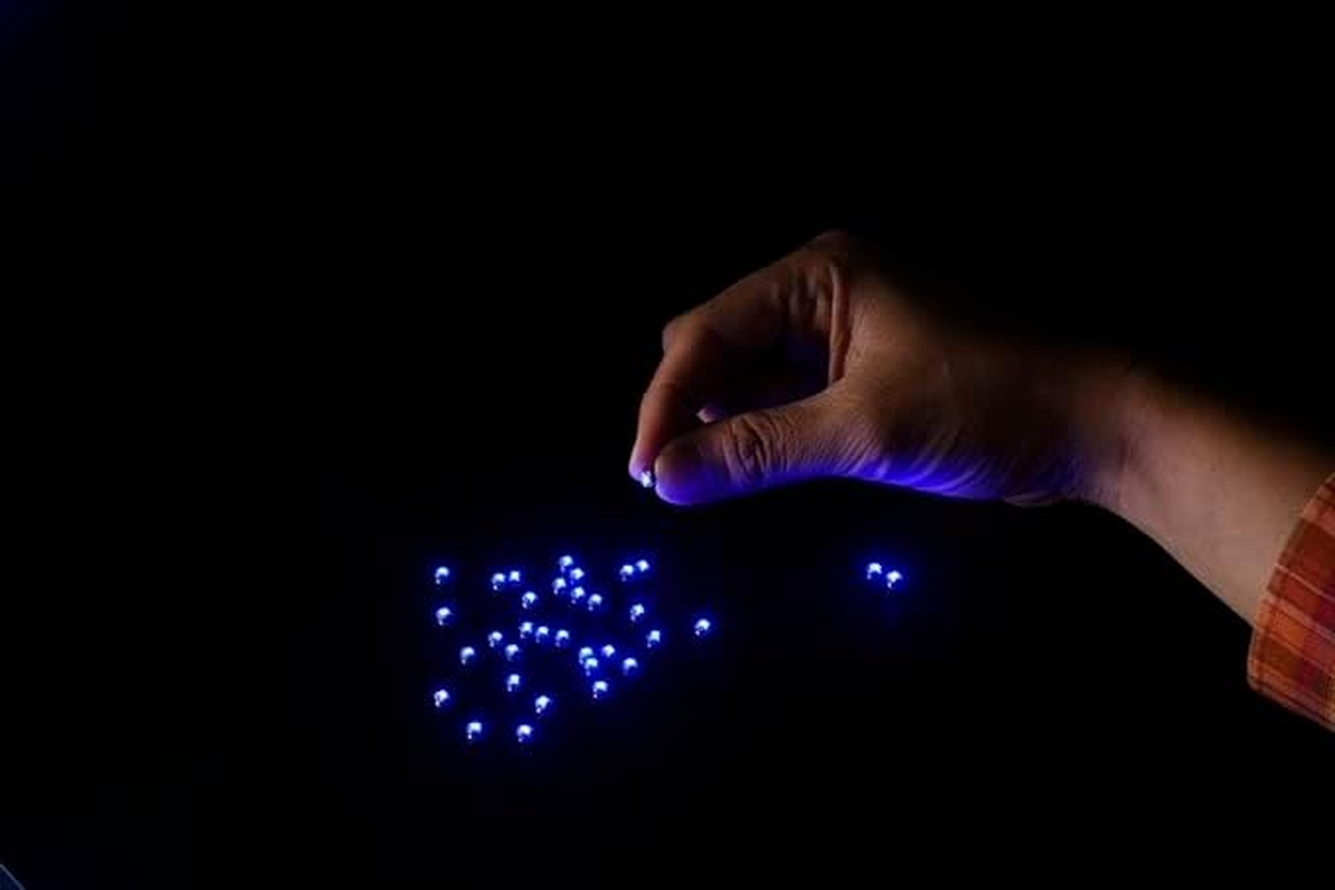 Taidacent Micro USB 50Mm Remote Wireless Leds and Coil Inductive Induction Led Lamp Light up Wireless Charger/Charging Kit for Model Decoration Magical Toys (10PCS 5.4MM Multi Color Leds + Coil) image number 4