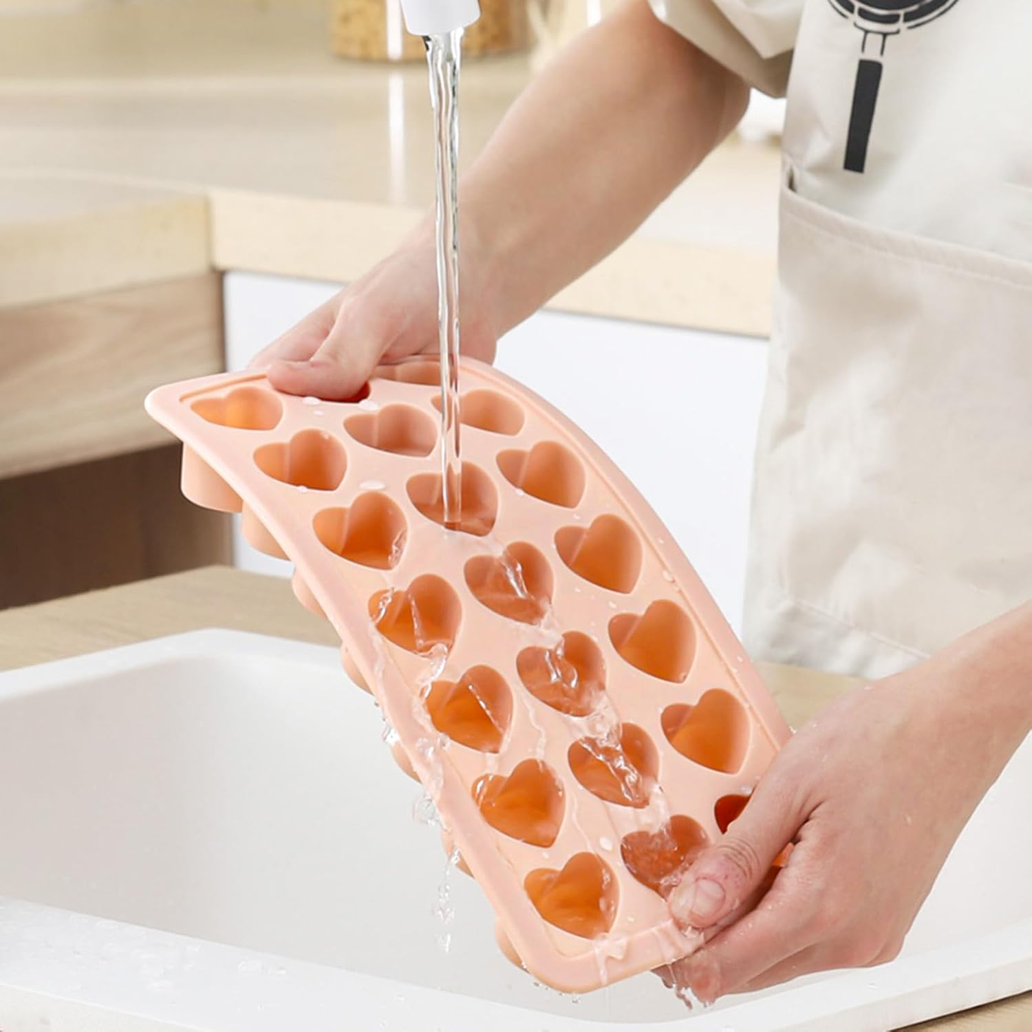 Heart Shaped Ice Cube Trays with Lid, Silicone Heart Mold, Easy Release Ice Trays, 21-Cavity Heart Molds for Ice Cubes, Gelatine, Chocolate, Baking and Candy - Pink image number 1