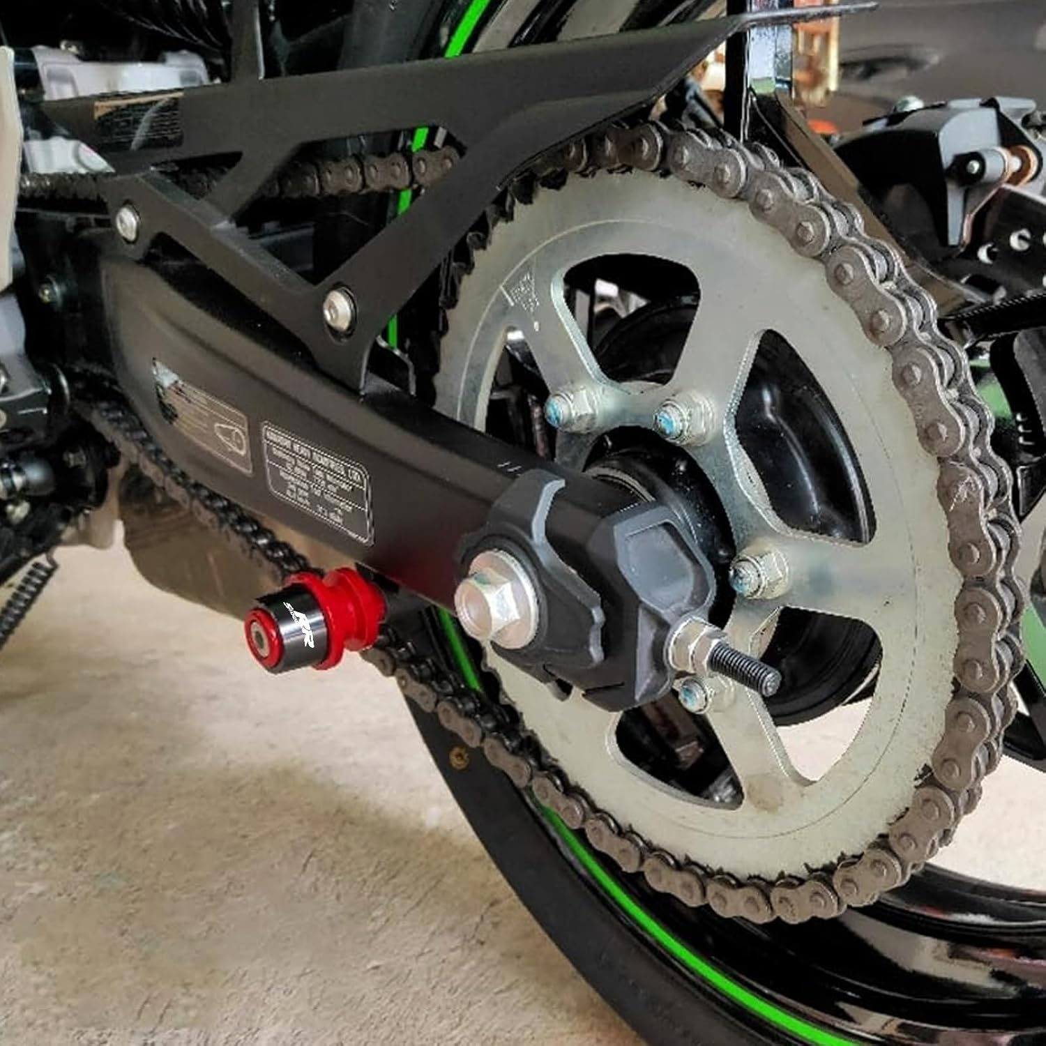 2PCS 8MM MOWOK Swingarm Sliders Spools Fits for S1000RR S1000 RR HP4 S1000XR S1000R Motorcycle CNC Swing Arm Stand Screw (Red) - Red image number 3