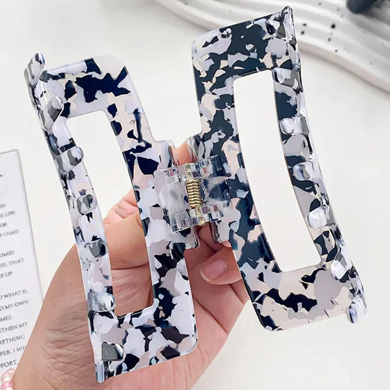 Multi -Colored Hair Claw Clips, Acetate Hair Banana Barrettes, French Butterfly Jaw Clipsprint Stylish Hair Accessories for Girls and Women - 6 Pcs image number 2