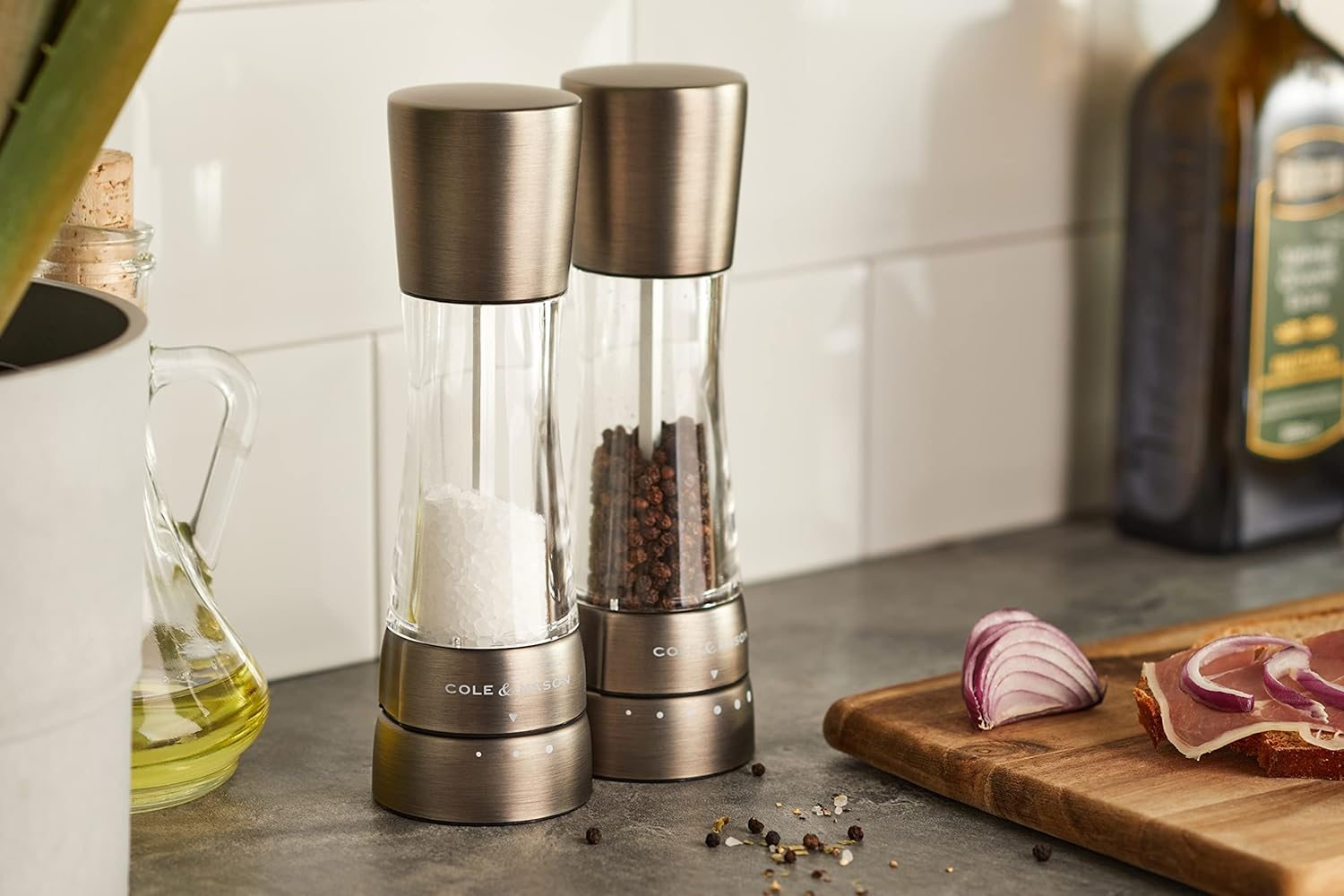 Cole & Mason H332028 Derwent Titanium Salt and Pepper Mill, Set of 2, Manual, Stainless Steel/Acrylic, 190 Mm, Precision+, Gift Set image number 6