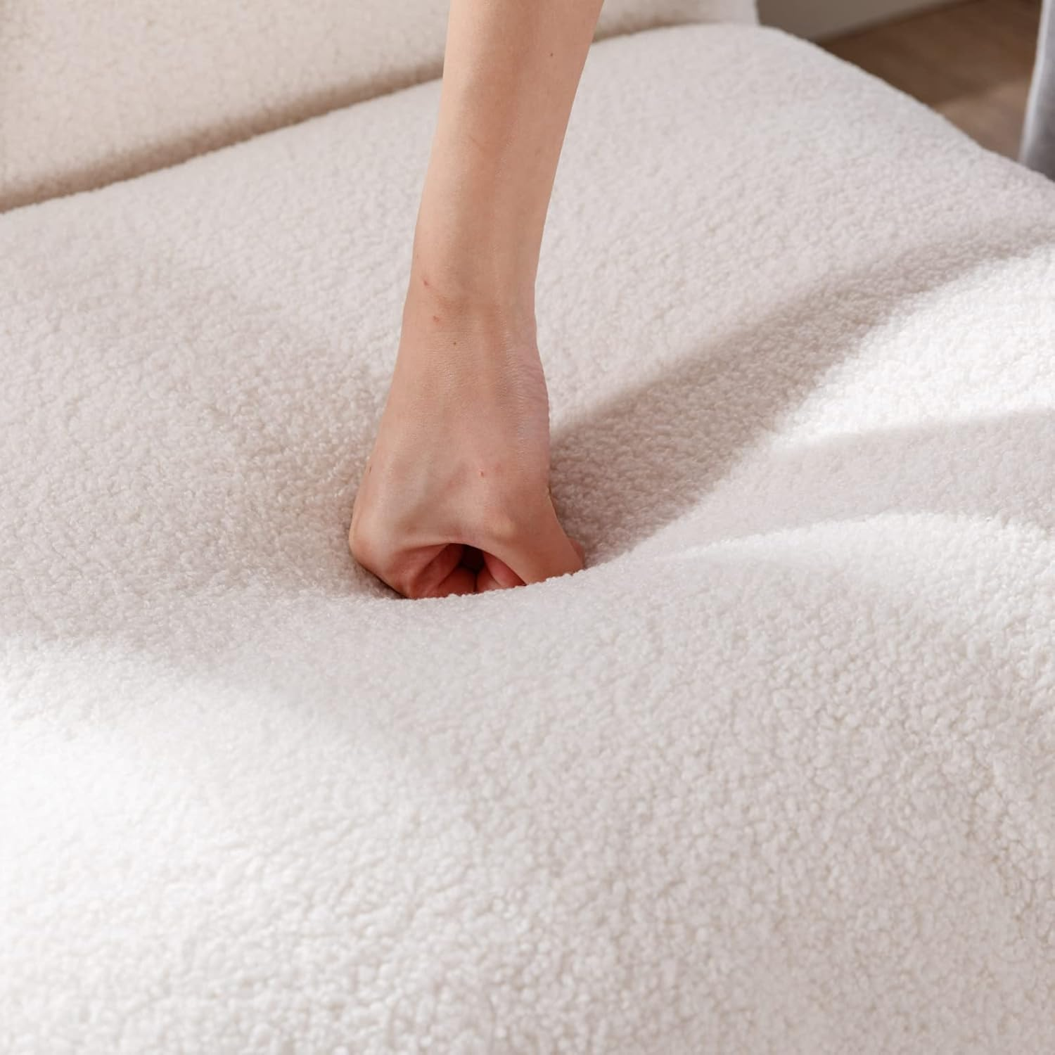 Mid-Century Sling Accent Chair: Comfy PU Leather Side Chair with Armrest - Upholstered Leisure Chair with Black Metal Frame - Living Room Bedroom Reception Room - White image number 4