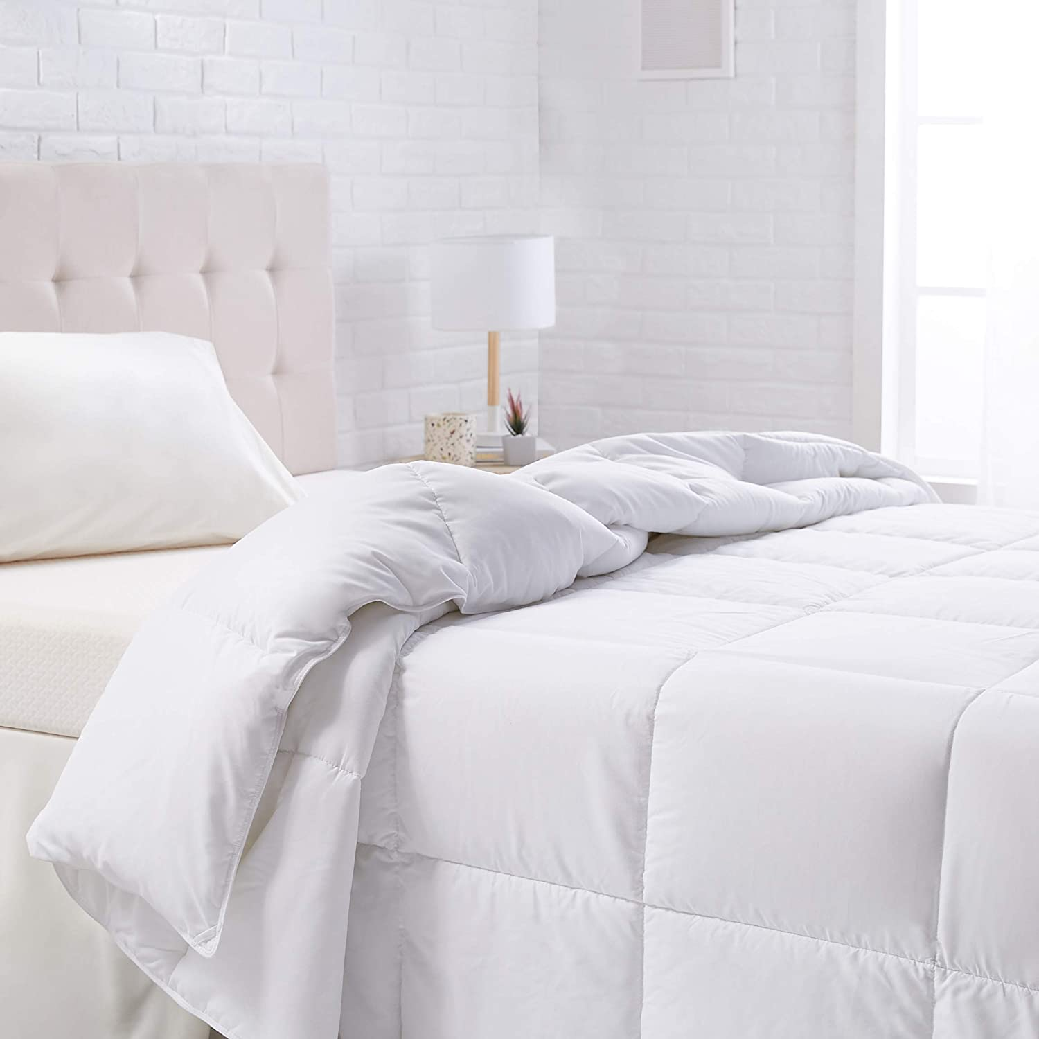 Amazon Basics down Alternative Bedding Comforter Duvet Insert - Twin, White, All-Season