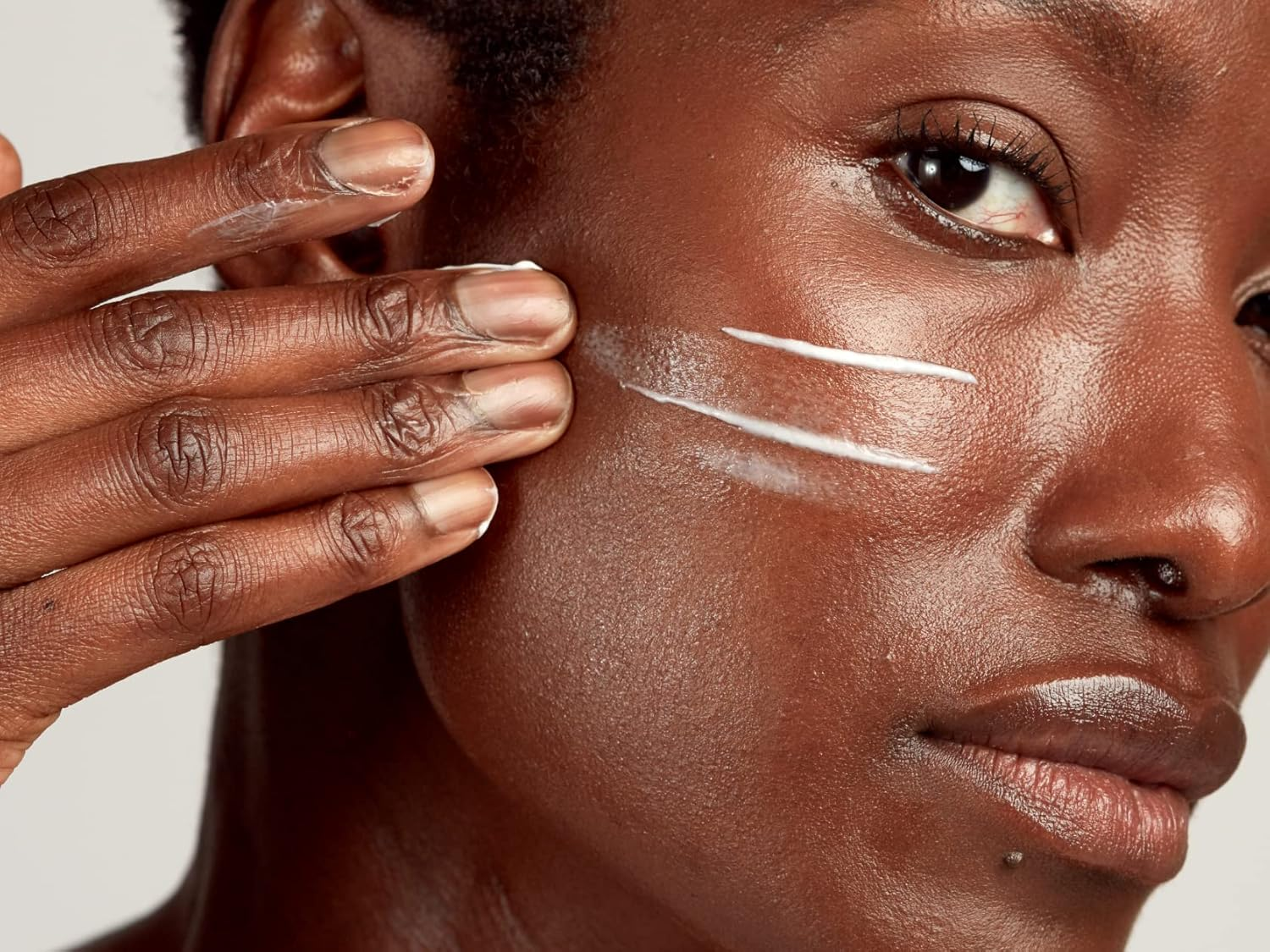 Moisturisers & Toners by Pai Skincare Chamomile & Rosehip Calming Day Cream 50Ml image number 3