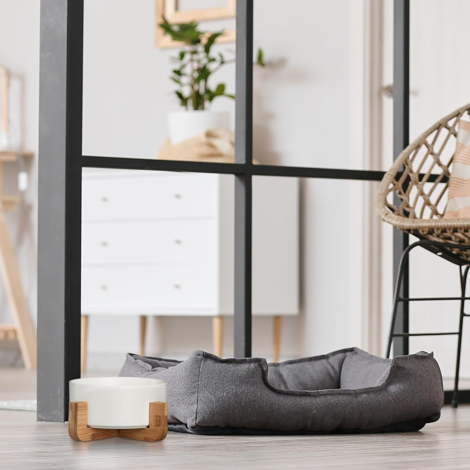 Relaxdays Ceramic Dog Bowl 850 Ml for Food & Water Feeding Bowl with Bamboo Frame H X W X D: 9 X 20 X 20 Cm White image number 4