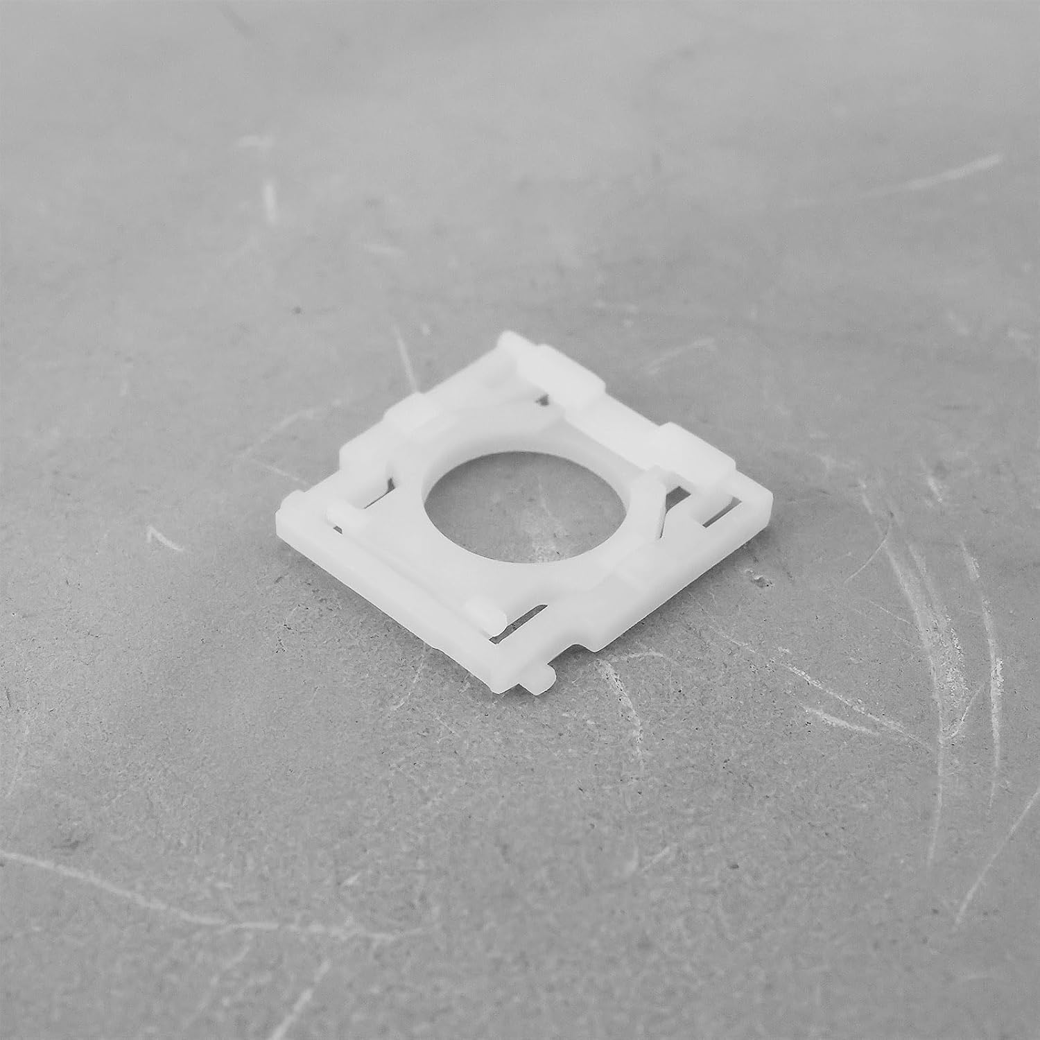 SG Store Pack of 2 Keyboard Hinges Mechanical Keyboard Key Support Brackets Keycap Hinge Clips Compatible with Logitech MX Keys Keyboard image number 2