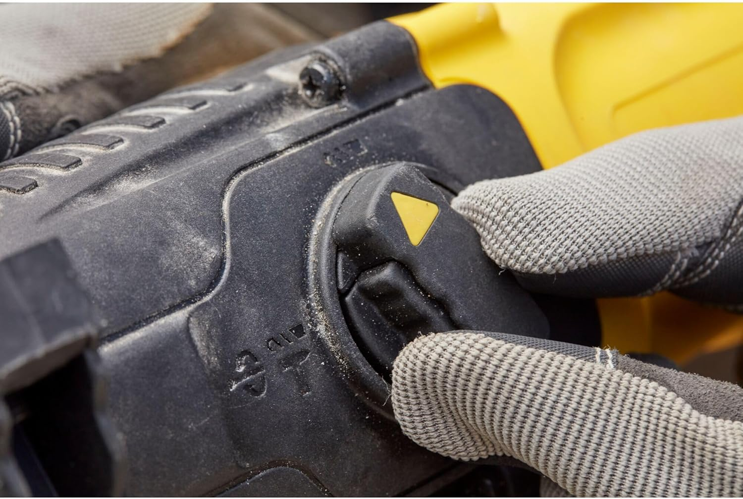 STANLEY FATMAX | 750W 2.2J SDS+ Hammer Dill - up to 2.2J Impact Energy, Delivers up to 4,670 BPM, 3 Modes: Efficient Hammer and Rotary Drilling, Chiselling image number 2