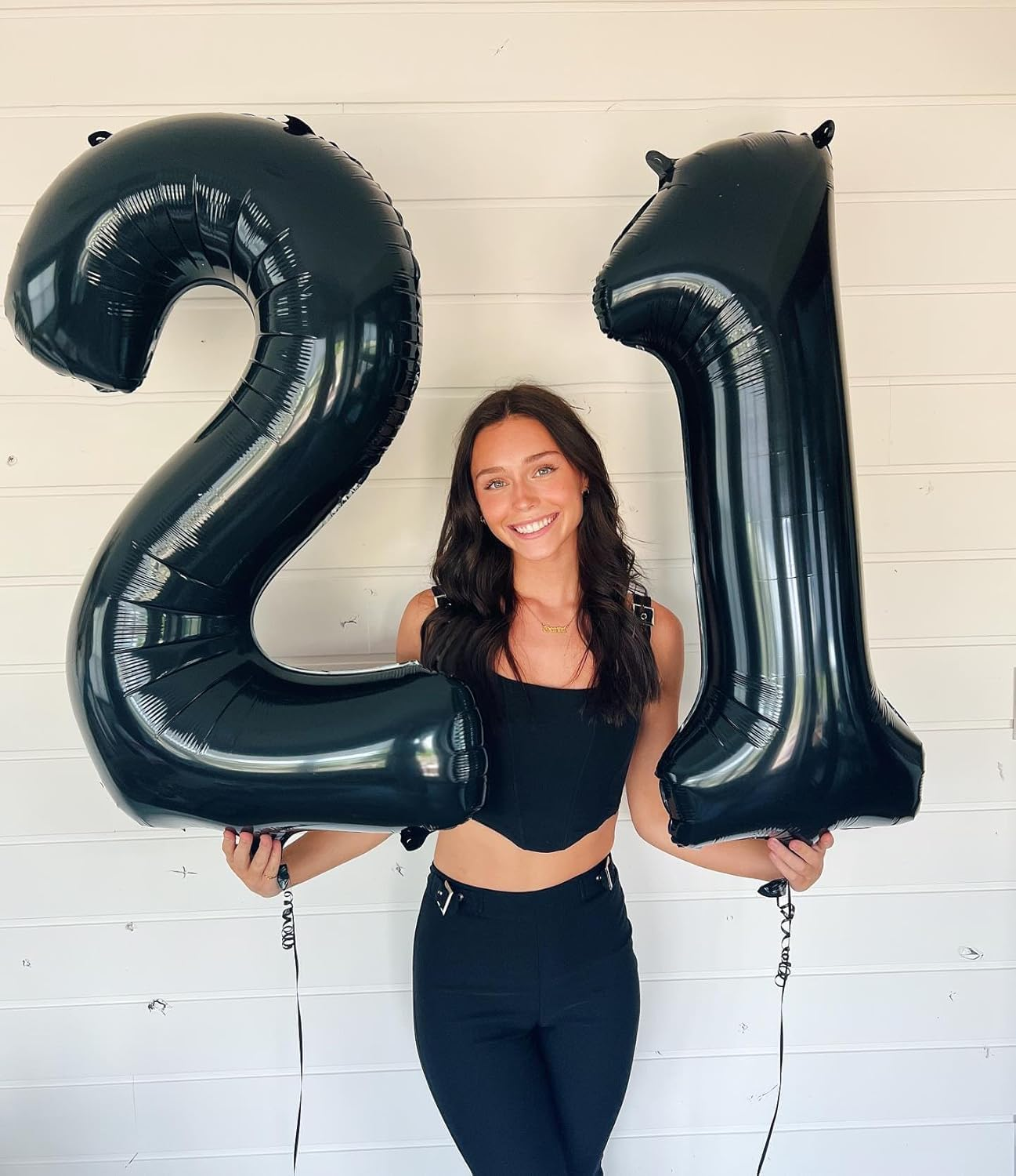 40-Inch Black Number 1 Balloon &ndash; Giant Helium Balloon for First Birthday, 10Th, 21St, and Milestone Celebrations &ndash; Large Foil Number Balloon for Party Decorations image number 6