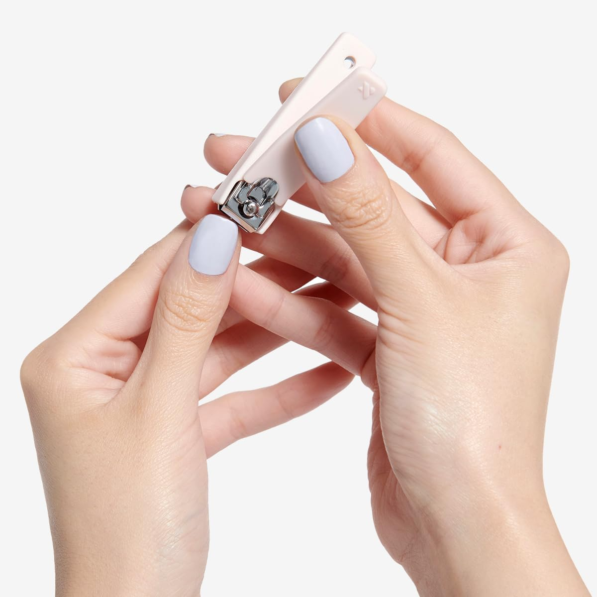 Olive & June Nail Clipper Set | Flat-Edge Clippers for Manis & Pedis | Small Clipper for Fingernails & Large Clipper for Toenails | Salon-Quality Nail Prep Tools for At-Home Manicures & Pedicures image number 3