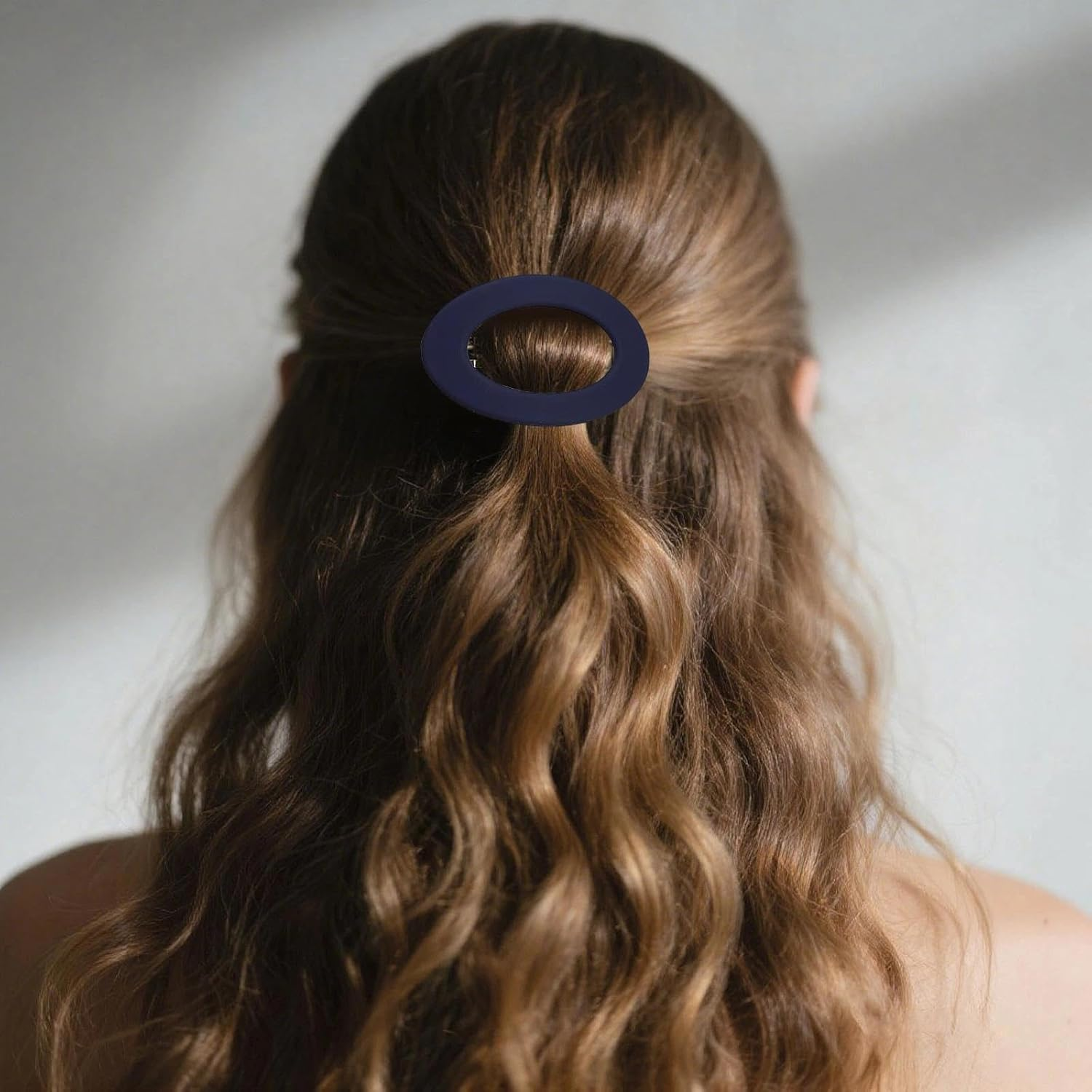 Large Hair Clips for Women Simple Matte Hair Clips Vintage Solid Color Fashion Hair Accessories for Thick Thin Hair Pack of 3 image number 1