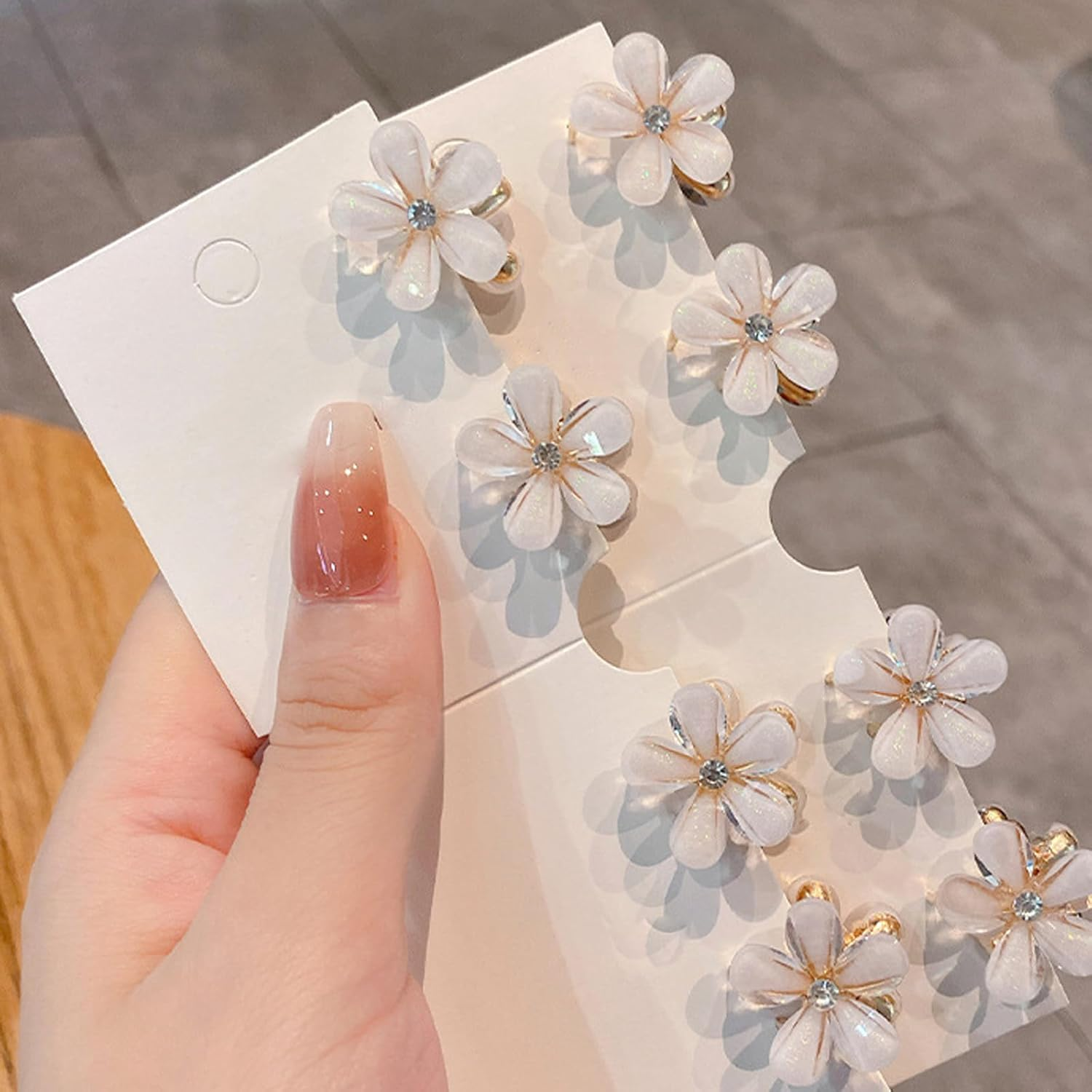 RTRTGS Pack of 8 Mini Diamond Hair Clips, Small Hair Clips, Flower Hair Clips Hair Accessories for Women, Girls, Cute Mini Hair Clips, Hair Clips for Photo, Everyday, Party, Wedding (White)