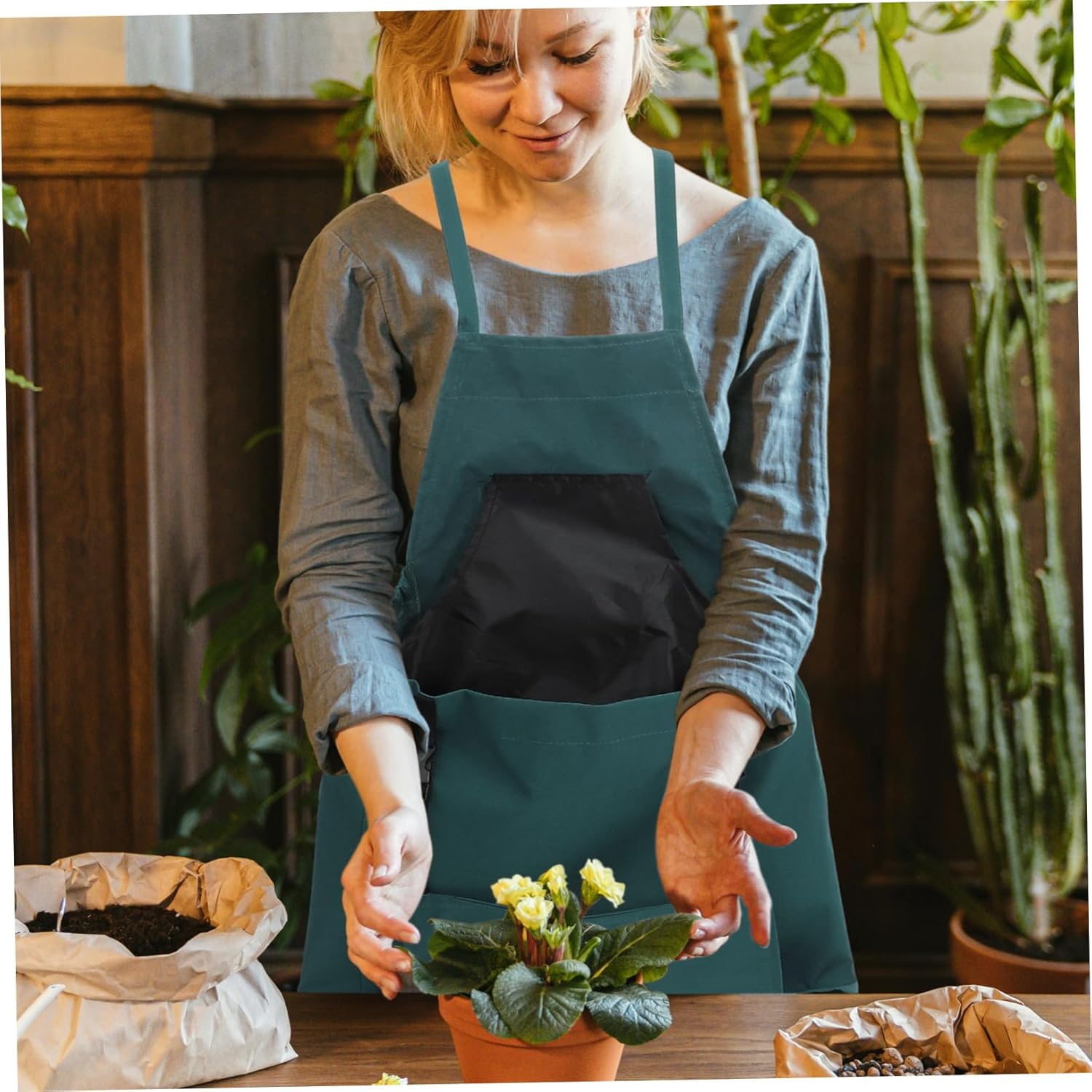 BESPORTBLE Large Pocket Apron for Picking Washable Gardening Apron Adjustable Harvesting for Garden Outdoor Use image number 2